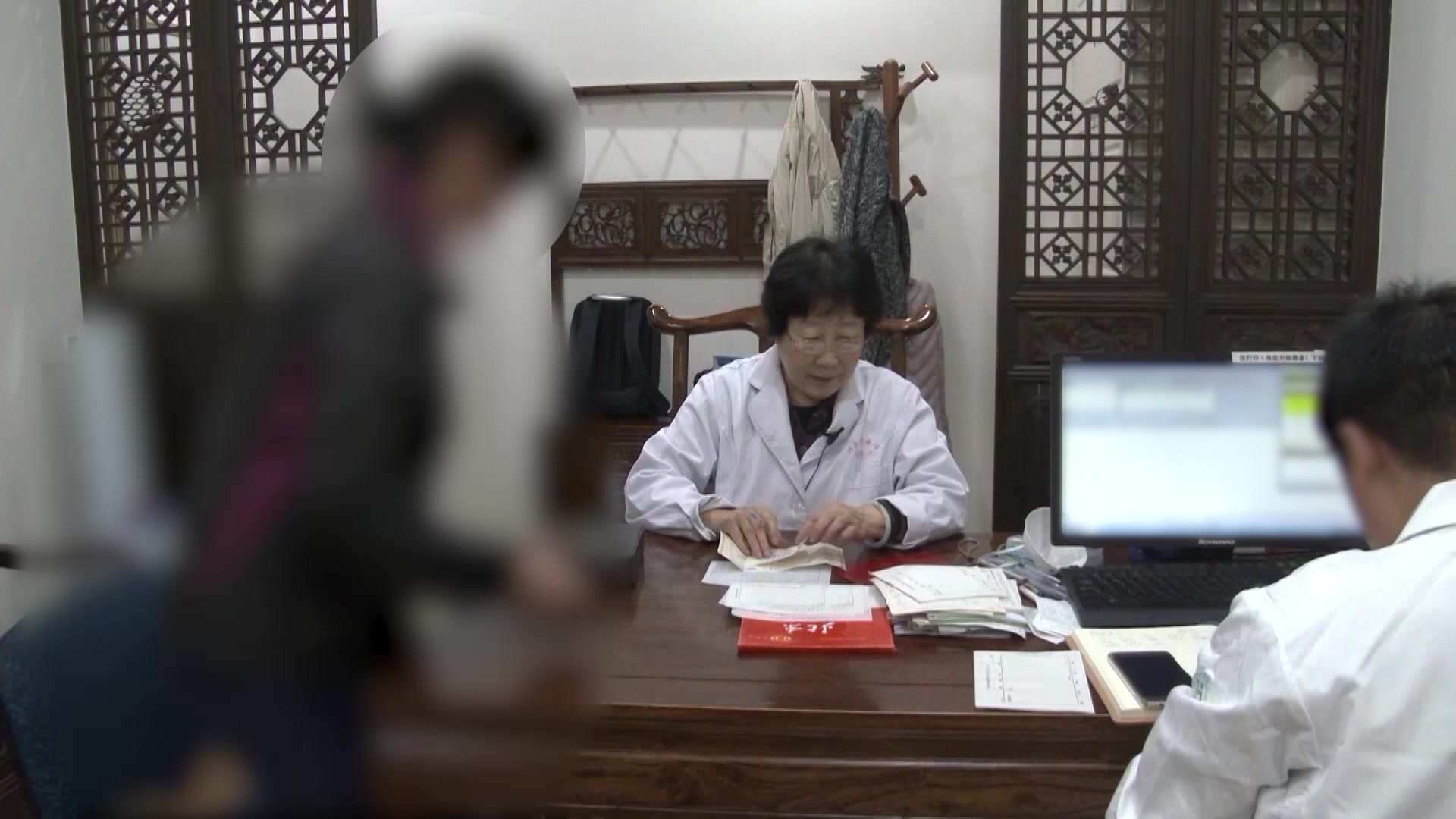 心阳不振心阴不足：54岁女性室性早搏频繁发作的温阳复脉法