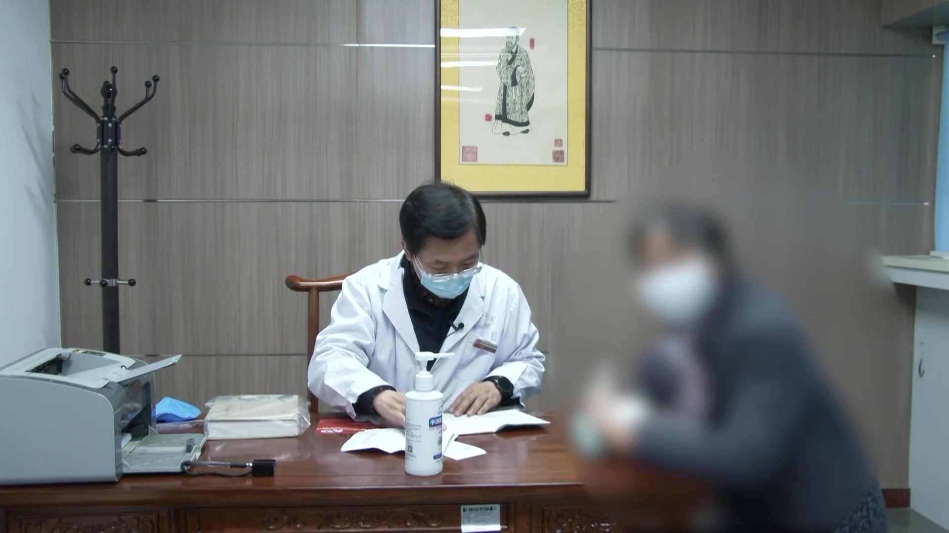 脾肾亏虚湿浊内蕴：63岁慢性肾功能不全皮肤瘙痒乏力的中药调治