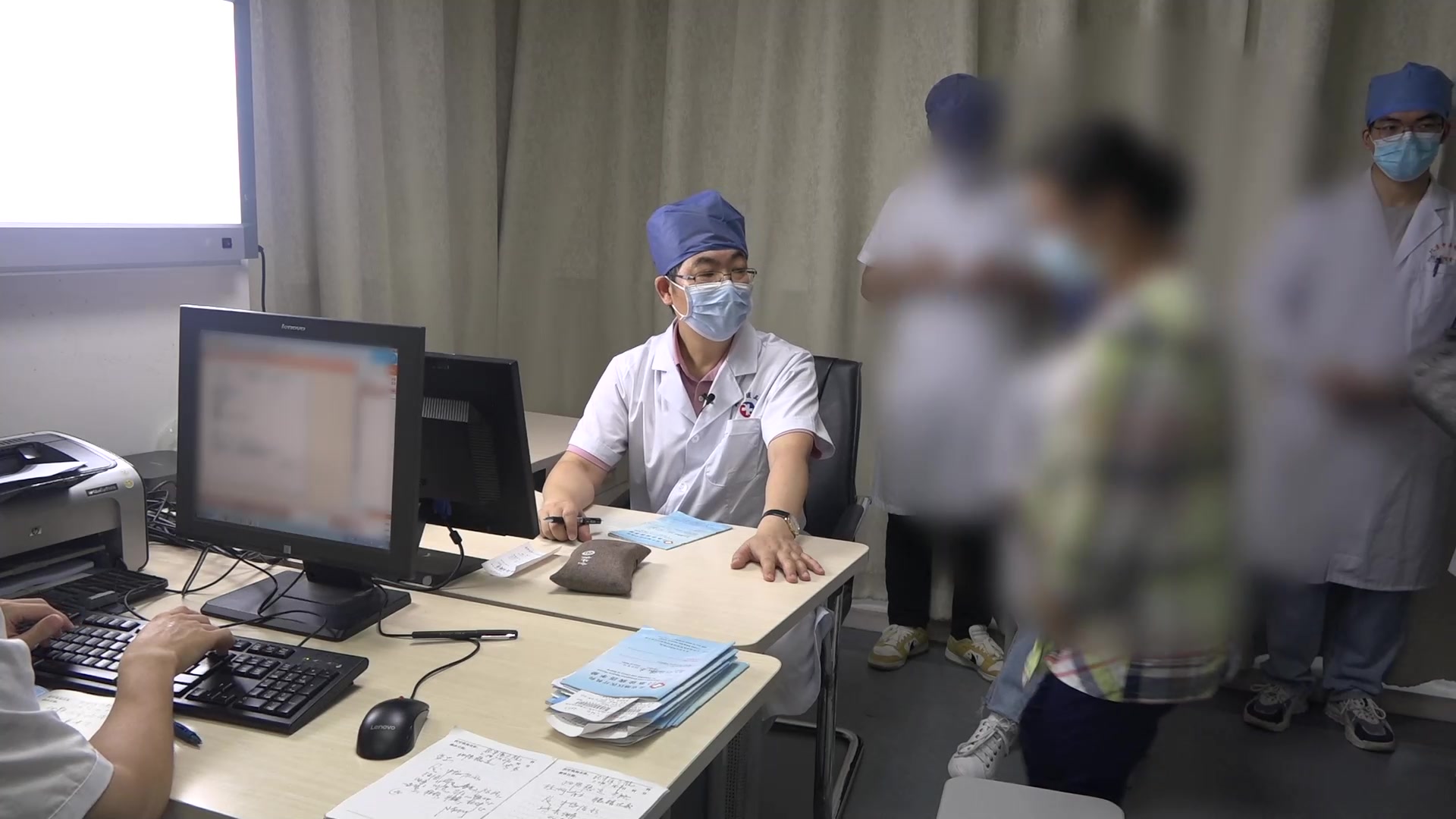 气滞血瘀：38岁激素性骨坏死8年步行受限的小针刀功能松解