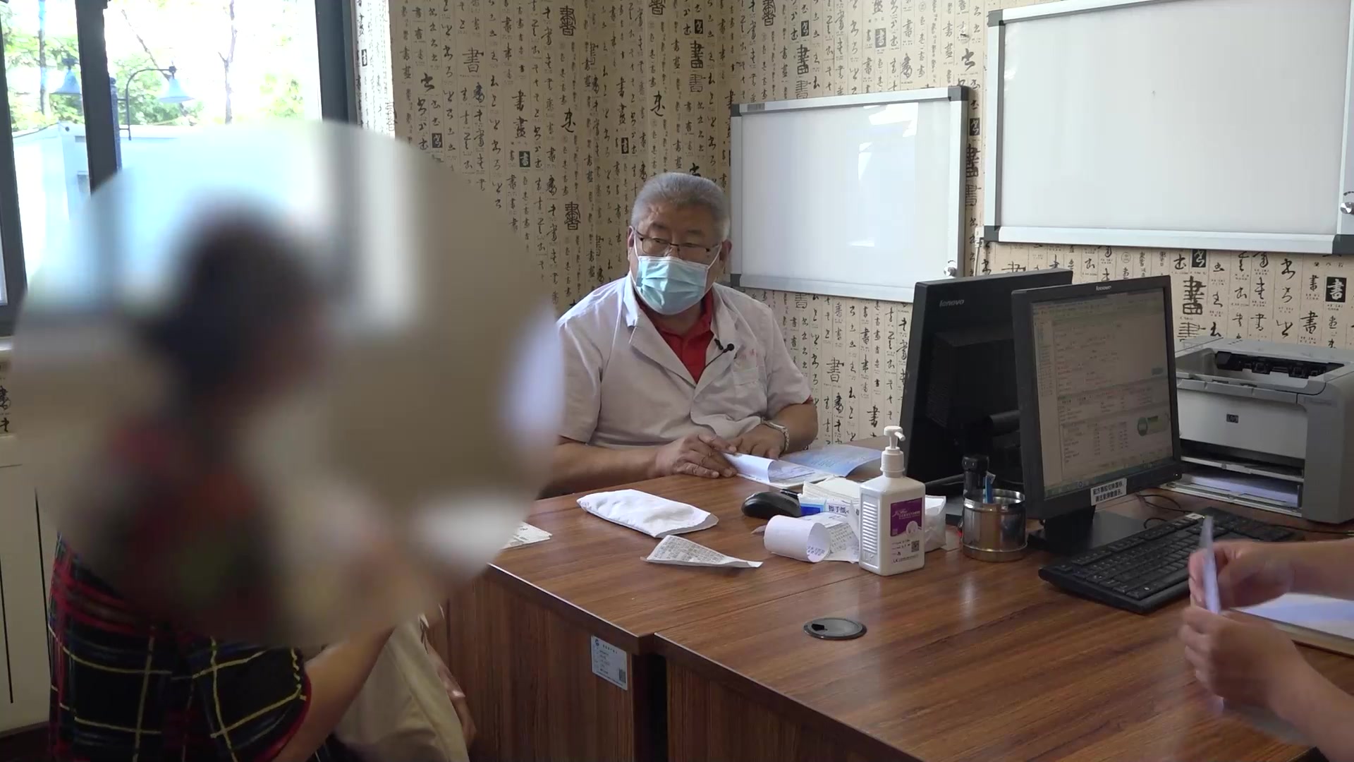 寒湿蕴结肠络瘀滞：64岁溃疡性结肠炎晨起肠鸣的温化寒湿法