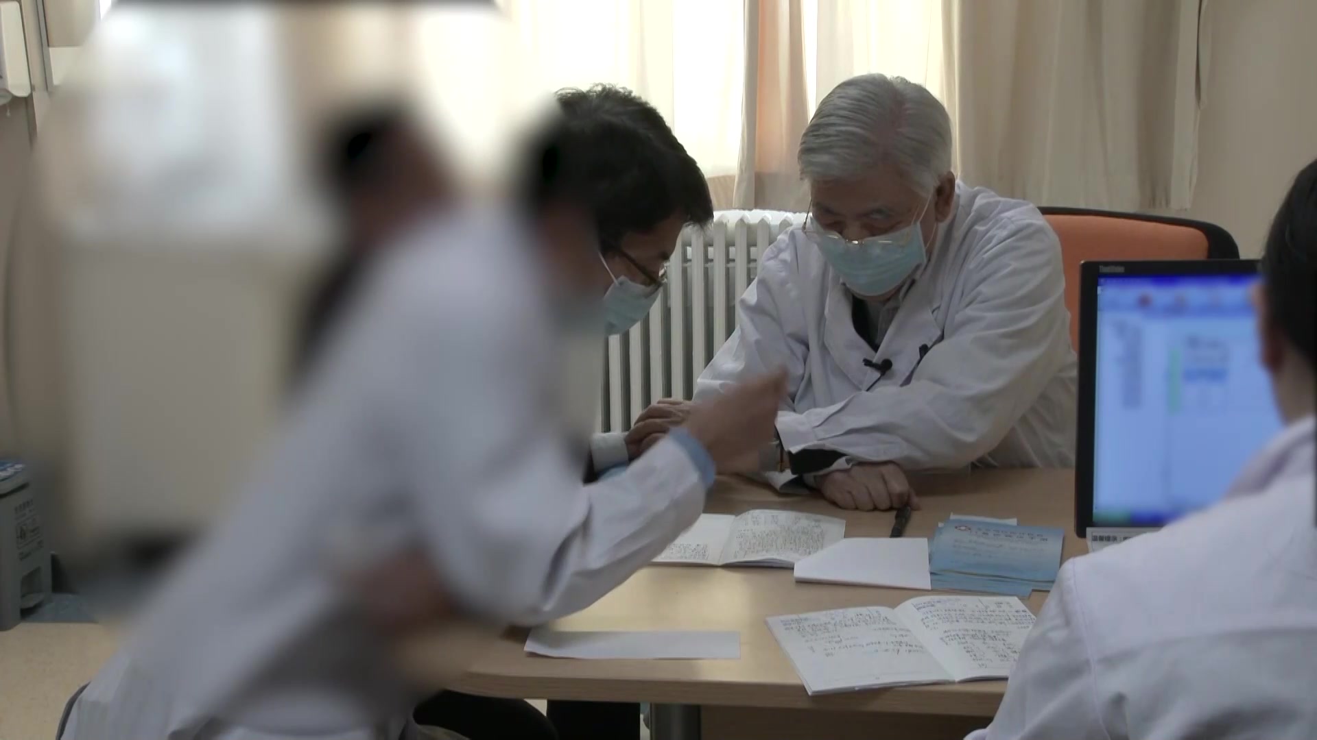 肺气失宣气机不畅：49岁男性肺腺癌术后咳嗽胸闷的疏风宣肺宽胸理气法