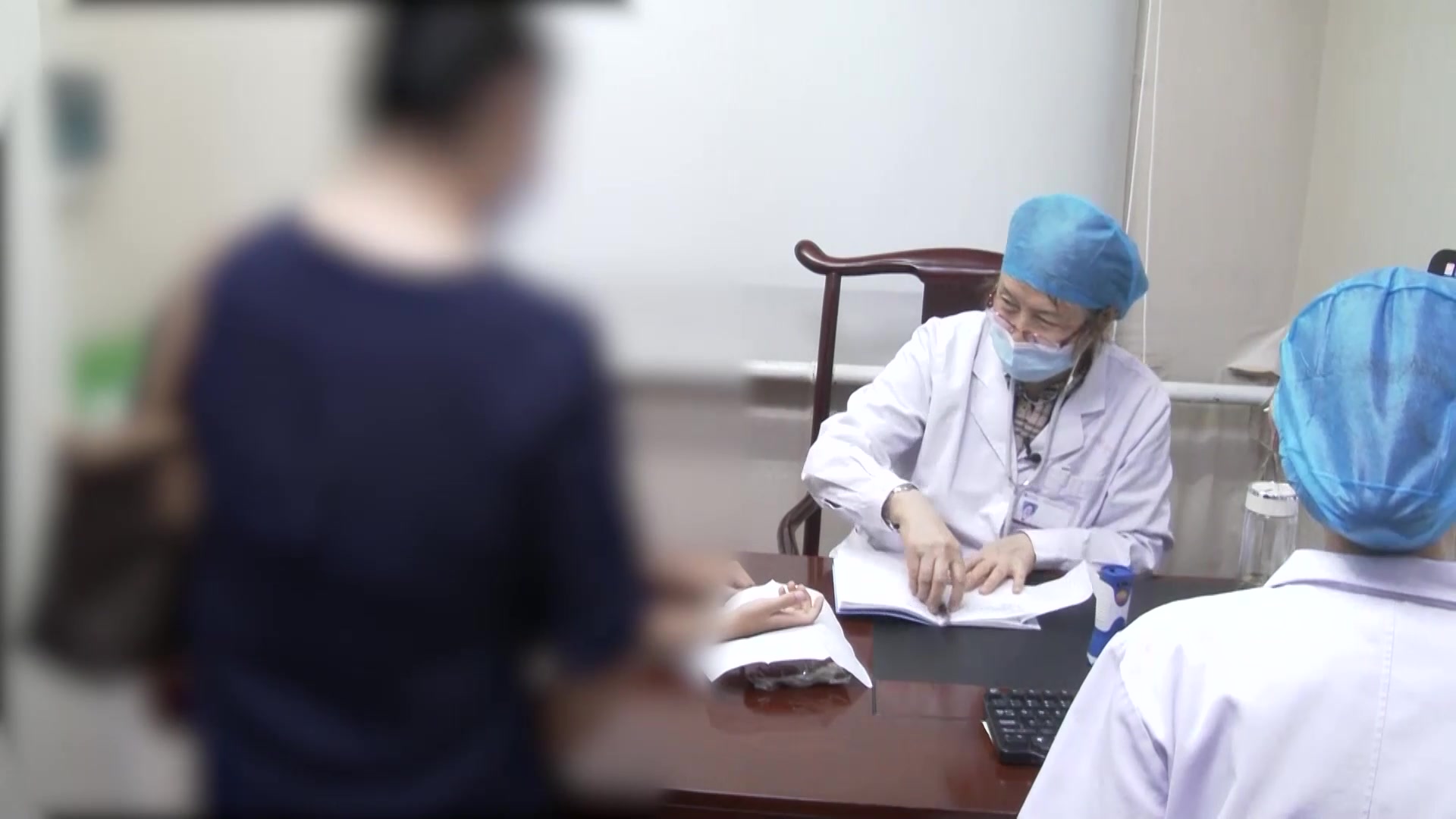 脾虚肝旺证：6岁男孩抽动障碍唇动斜眼的清肝熄风法