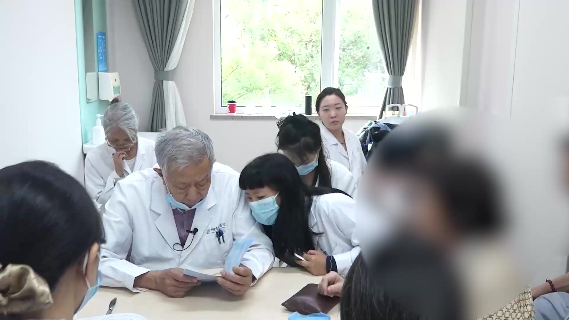 气虚血瘀胸阳不振：62岁女性胸闷3年的升陷祛瘀通阳法