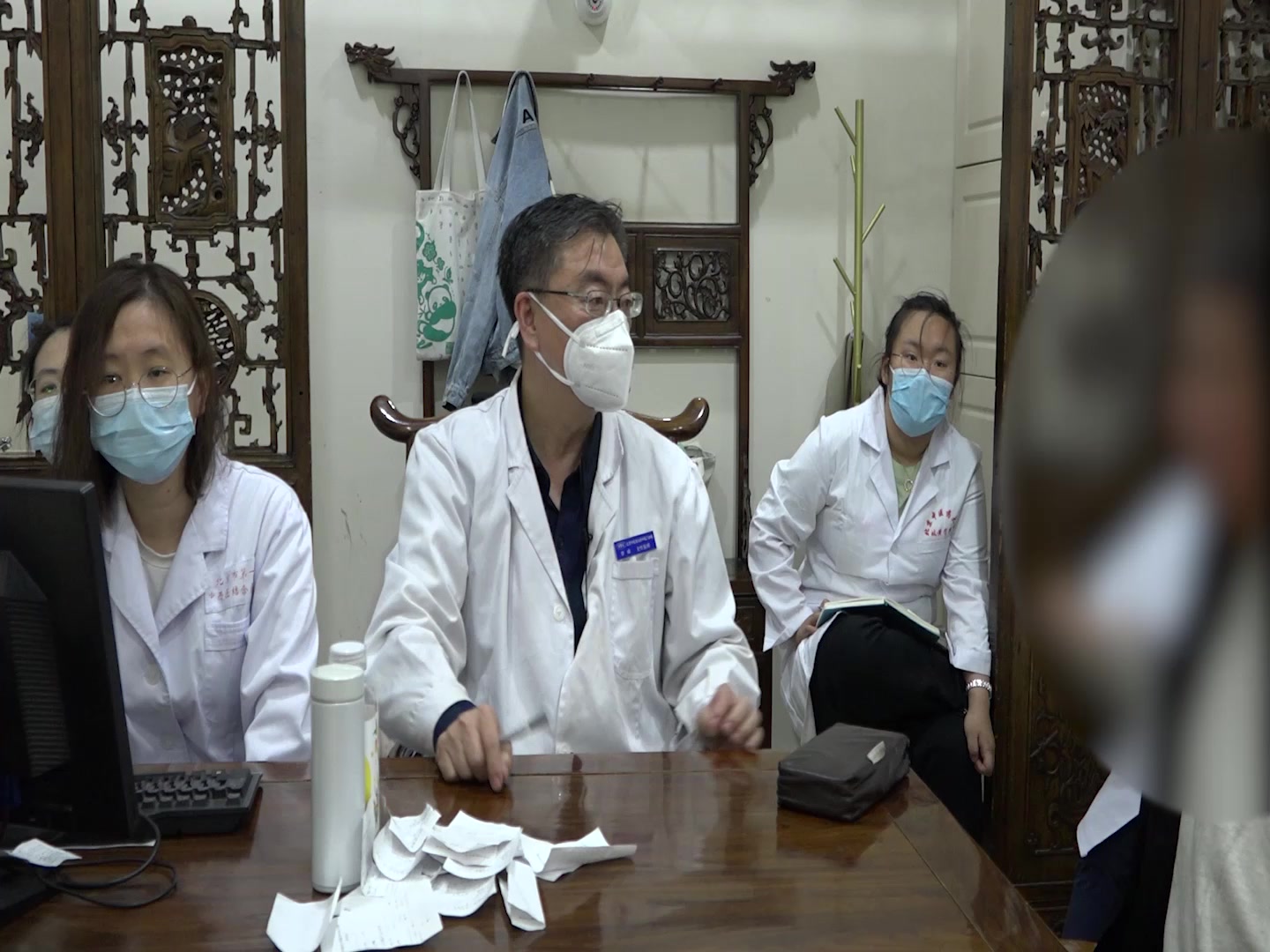 肝郁气滞兼肾虚：54岁男性糖尿病伴肋间神经痛与烦躁的疏肝补肾法