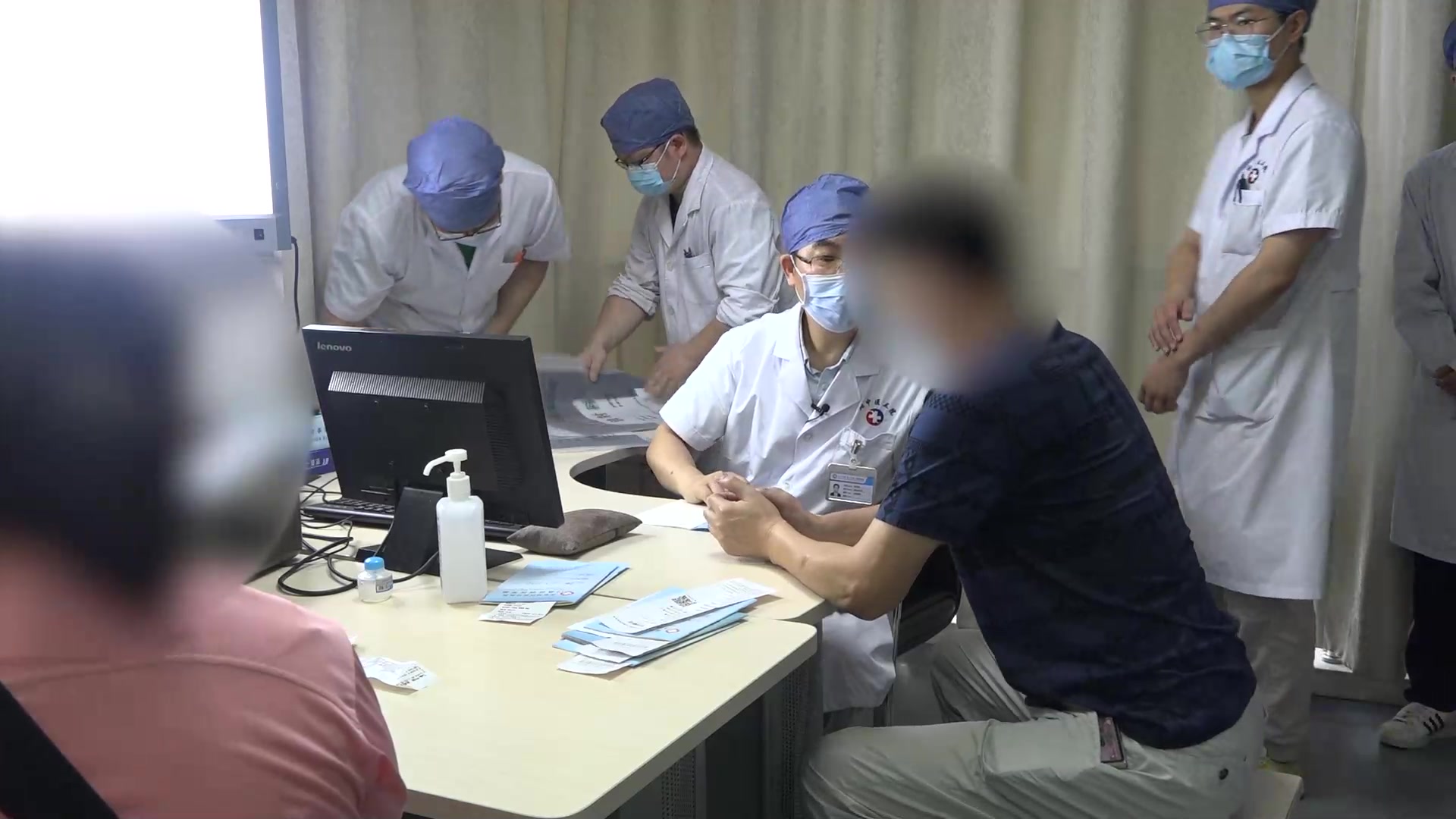 骨蚀未塌陷：53岁男性左髋疼痛的微创介入合中药保髋策略
