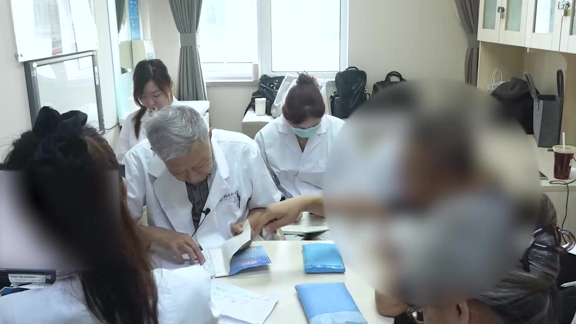 气阴两虚湿浊内阻：50岁男性糖尿病肾病蛋白尿的益气养阴化湿法