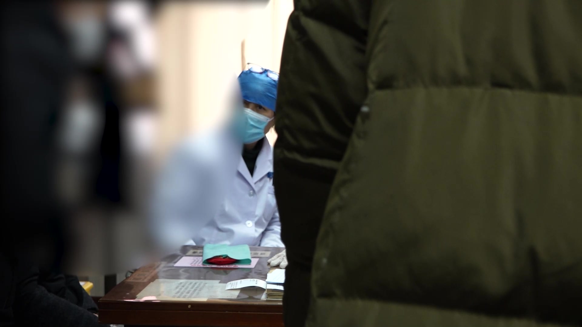 气虚痰瘀中气下陷：71岁胸痹伴肢体僵硬疼痛的益气升提降逆法