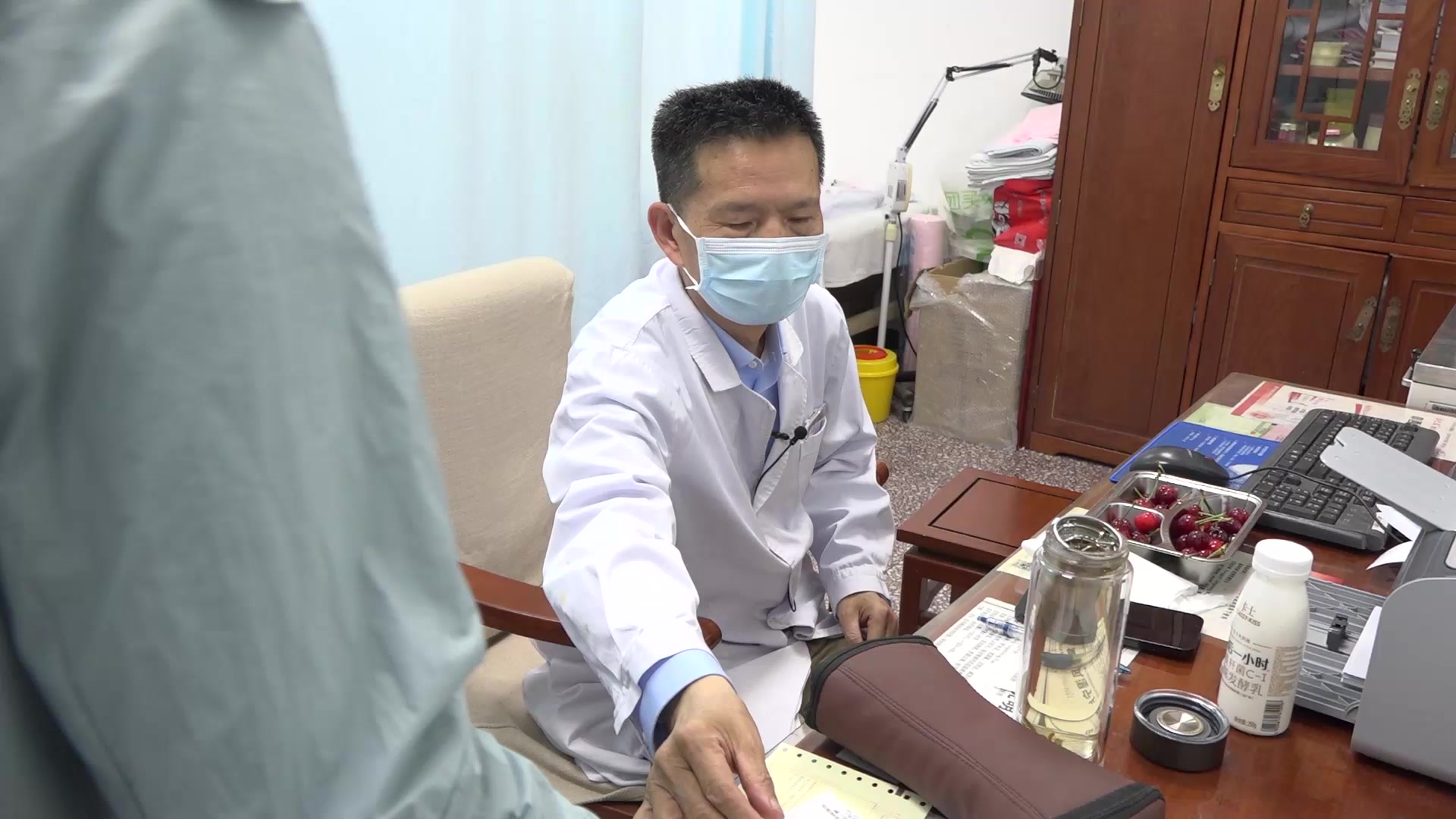 颈椎病，腰酸痛，耳聋，耳鸣 男 65岁