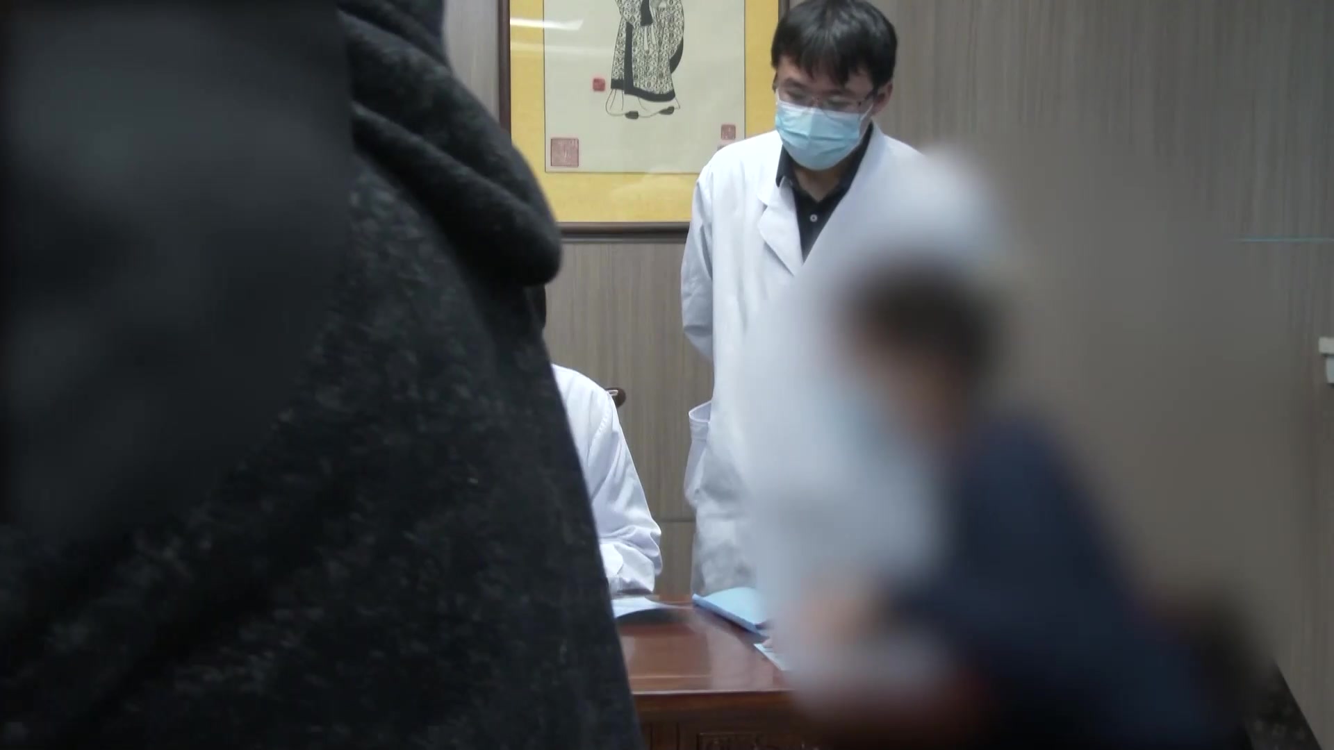 外感风热肾络不固：50岁乳腺癌患者感冒腹泻后尿蛋白激增的宣肺解表与激素调控