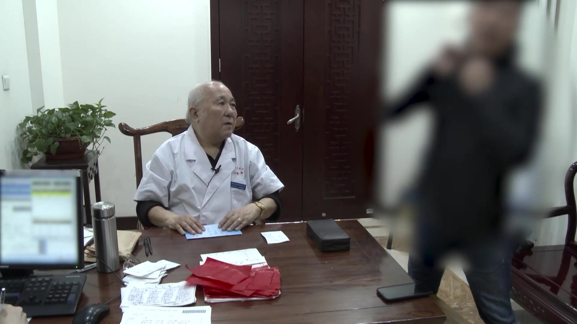 痰热壅肺证：39岁男性感冒后咳嗽2周的麻杏石甘汤加减治疗