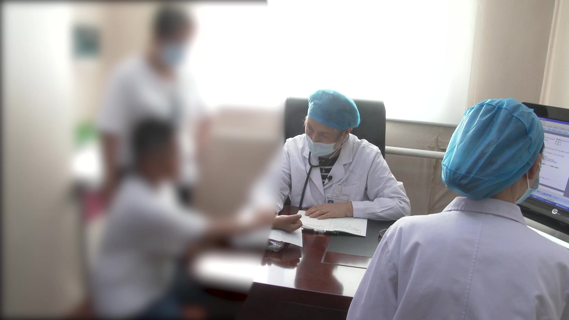 脾虚肝旺证：8岁男童抽动症眨眼紧张加重的平肝健脾法