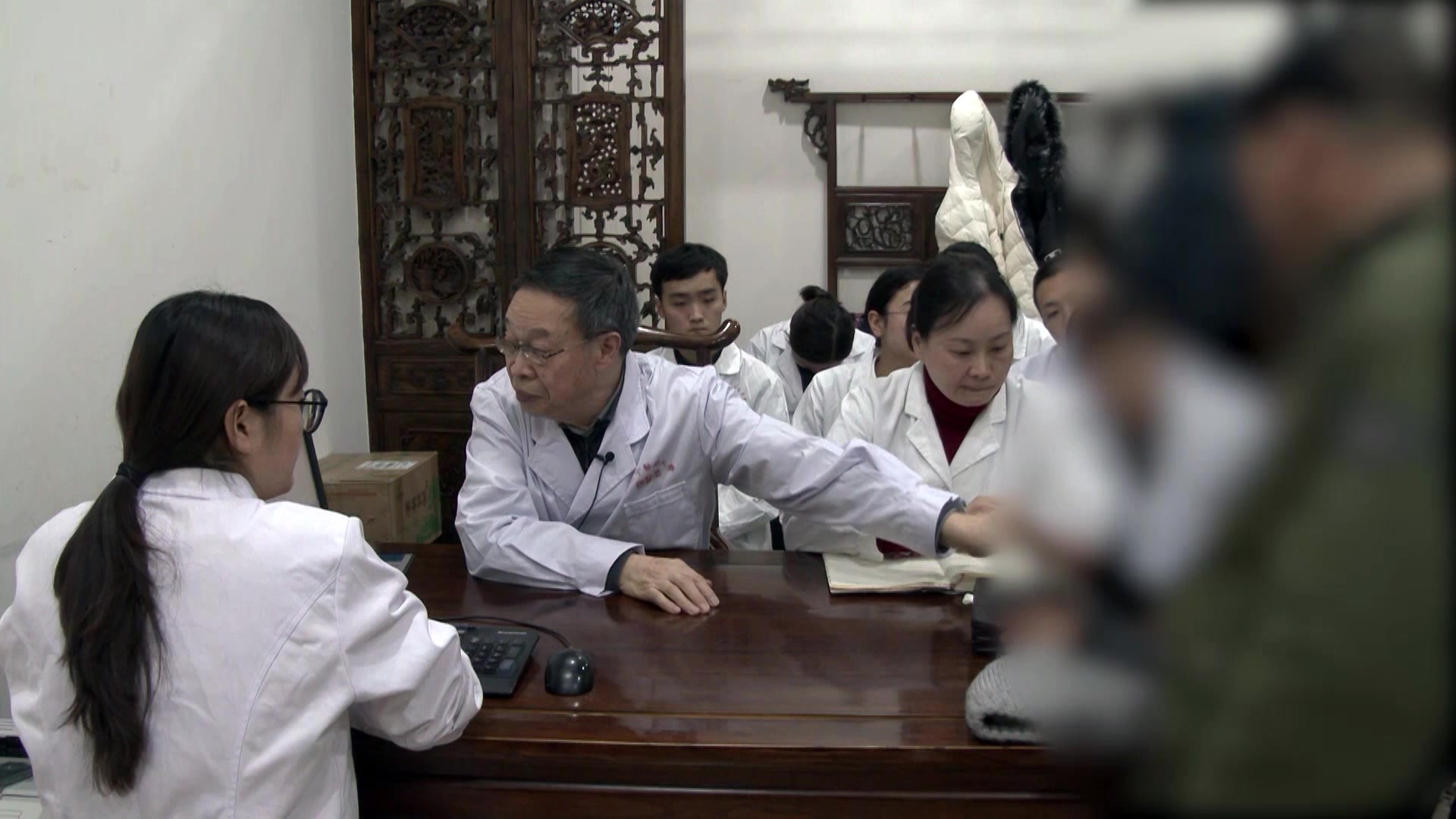 气阴两虚证：6岁肾病综合征患儿汗出——去玄参加浮小麦固表止汗法