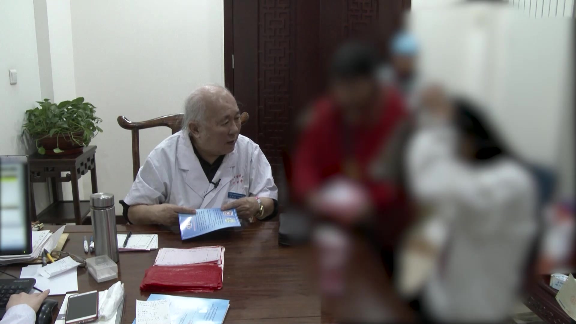 阴虚火旺：22岁女性白塞氏综合征口腔溃疡反复发作的滋阴清热法