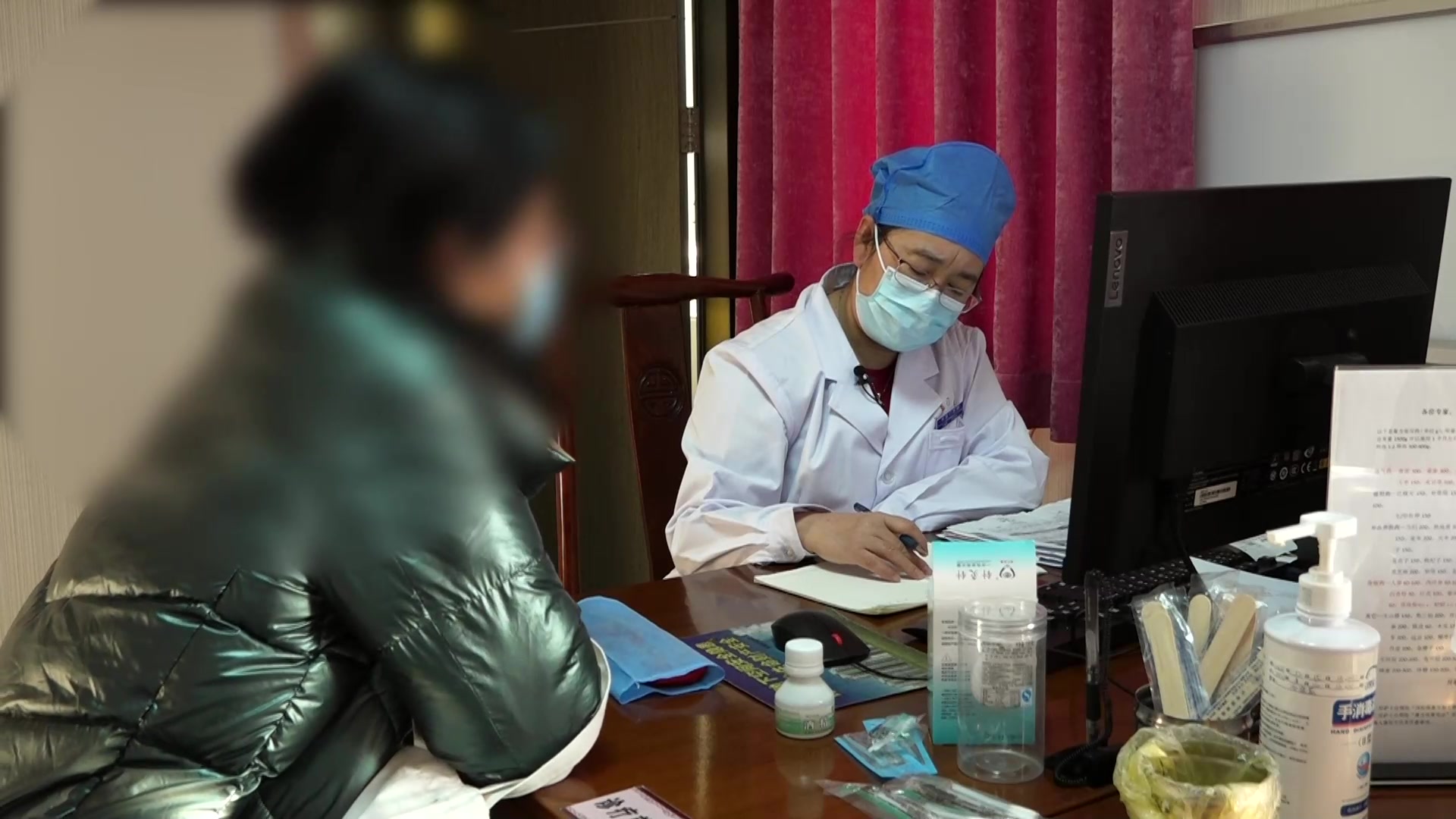 相火妄动痰瘀互结：38岁女性结节性甲状腺肿伴发热的穴位贴敷治疗