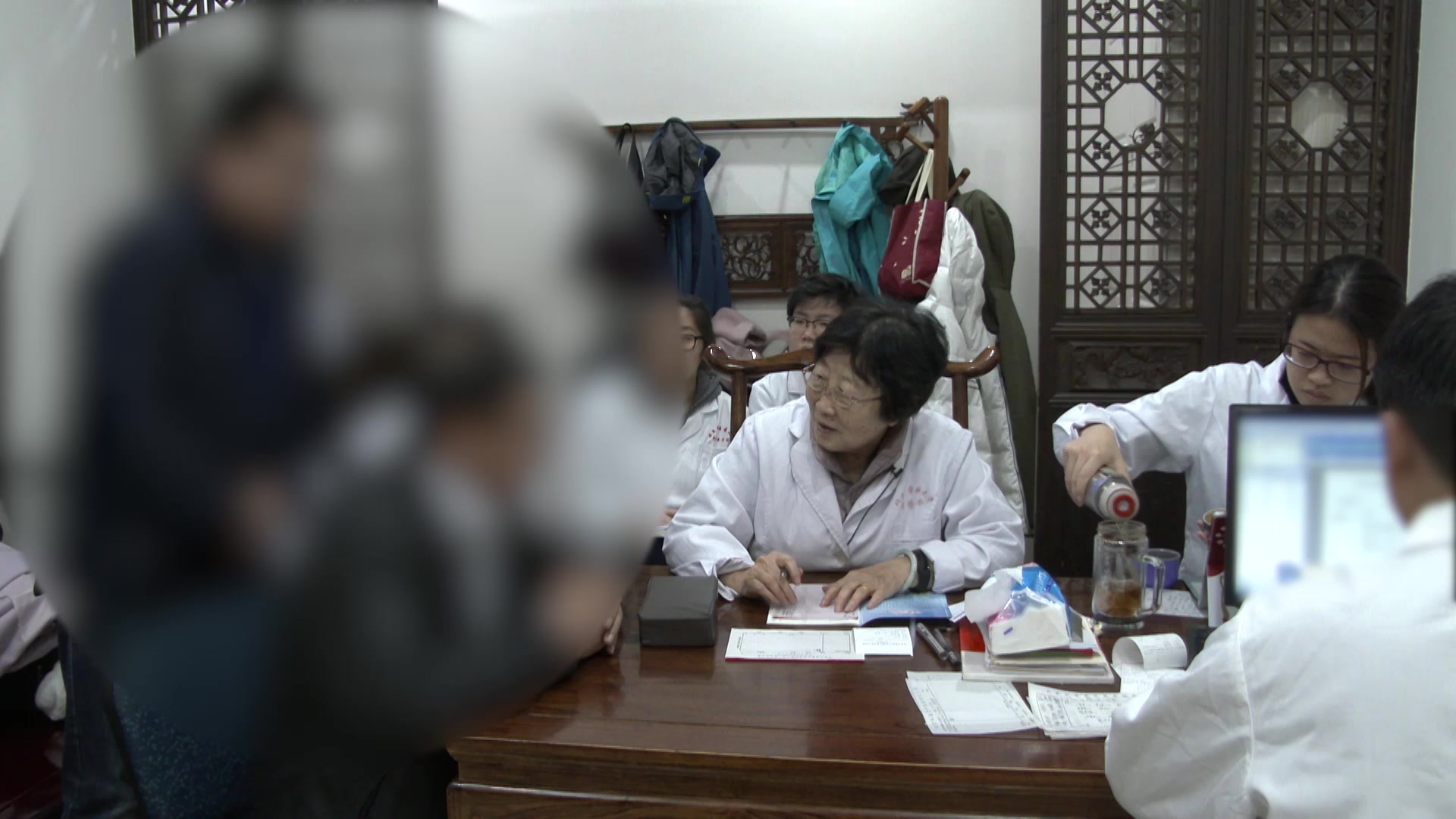 血脉瘀阻肝肾不足：55岁脑外伤后嗅觉丧失记忆力下降的补肾活血醒神法