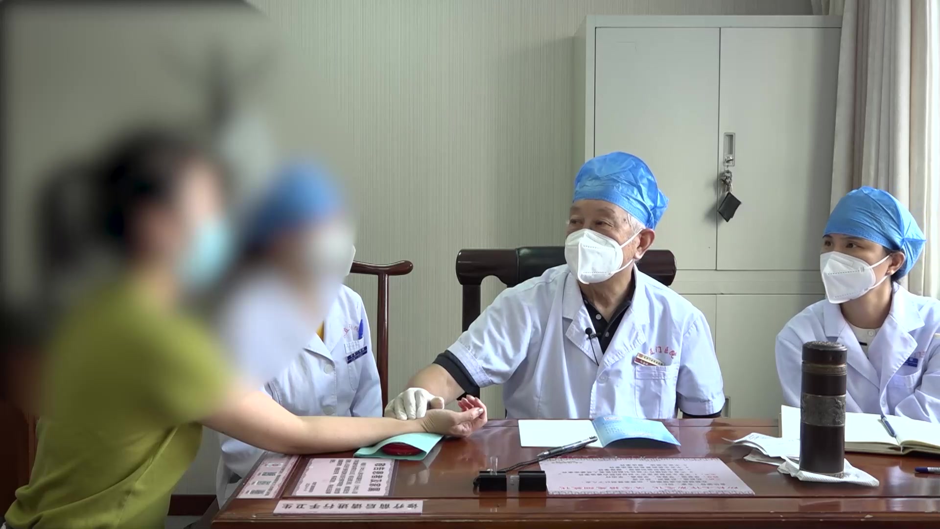脾虚湿蕴气机郁滞：36岁女性身体沉重胸闷气短的健脾祛湿宽胸法