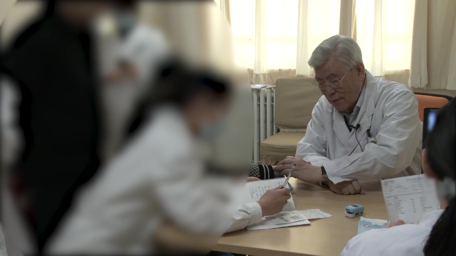 寒热错杂上热下寒：54岁女性咳嗽变异性哮喘反复发作的温清并治法