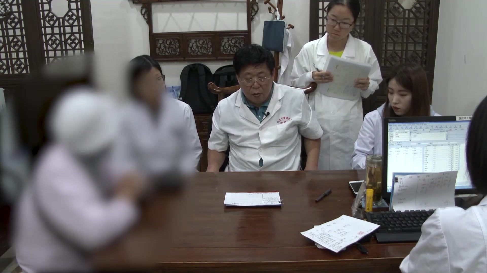 卫表不固湿阻中焦：75岁女性反复感冒多汗畏寒的桂枝加附子汤合平胃散治验