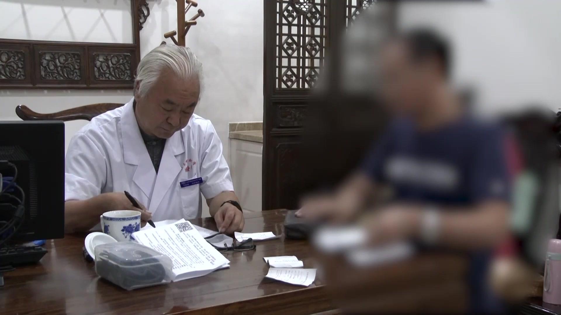 胃阴亏虚寒热错杂：53岁男性胃痛烧心20天的养阴清热和胃法