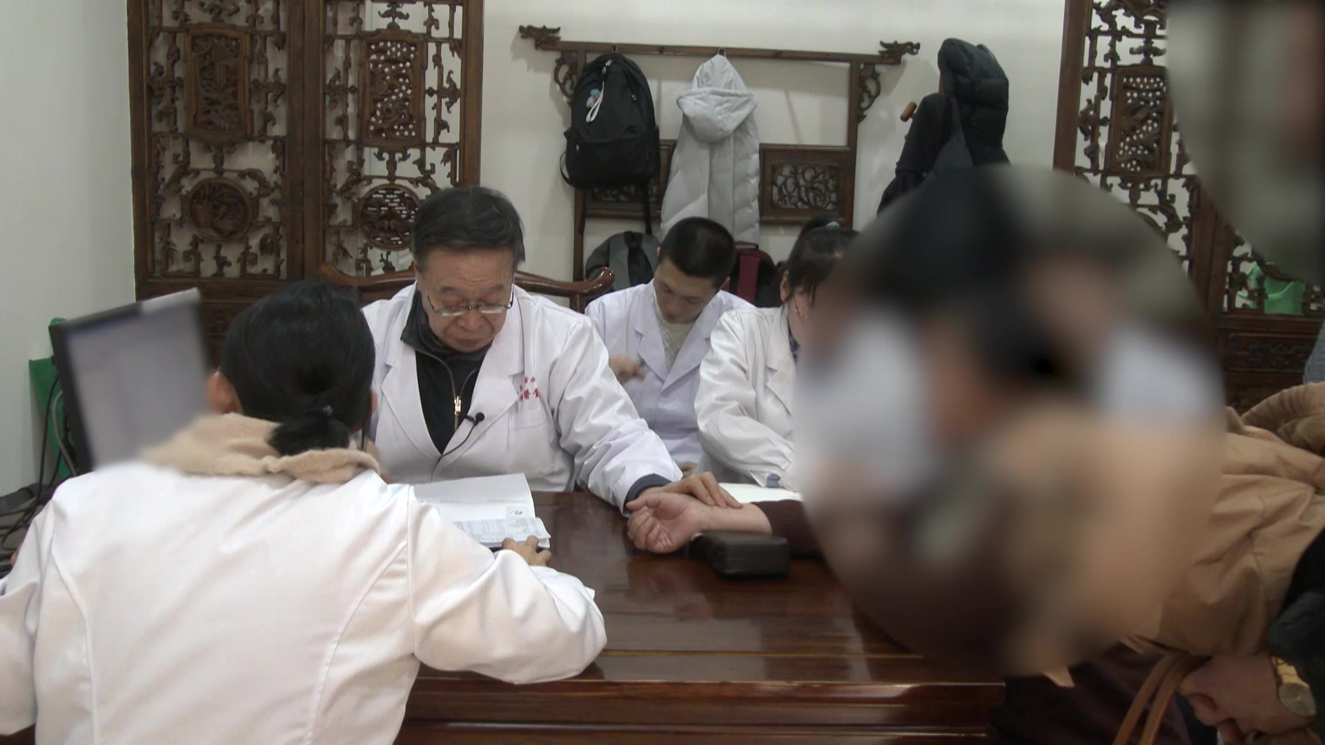 湿热瘀毒阴虚血热：52岁IgA肾病肉眼血尿的清热利湿凉血法