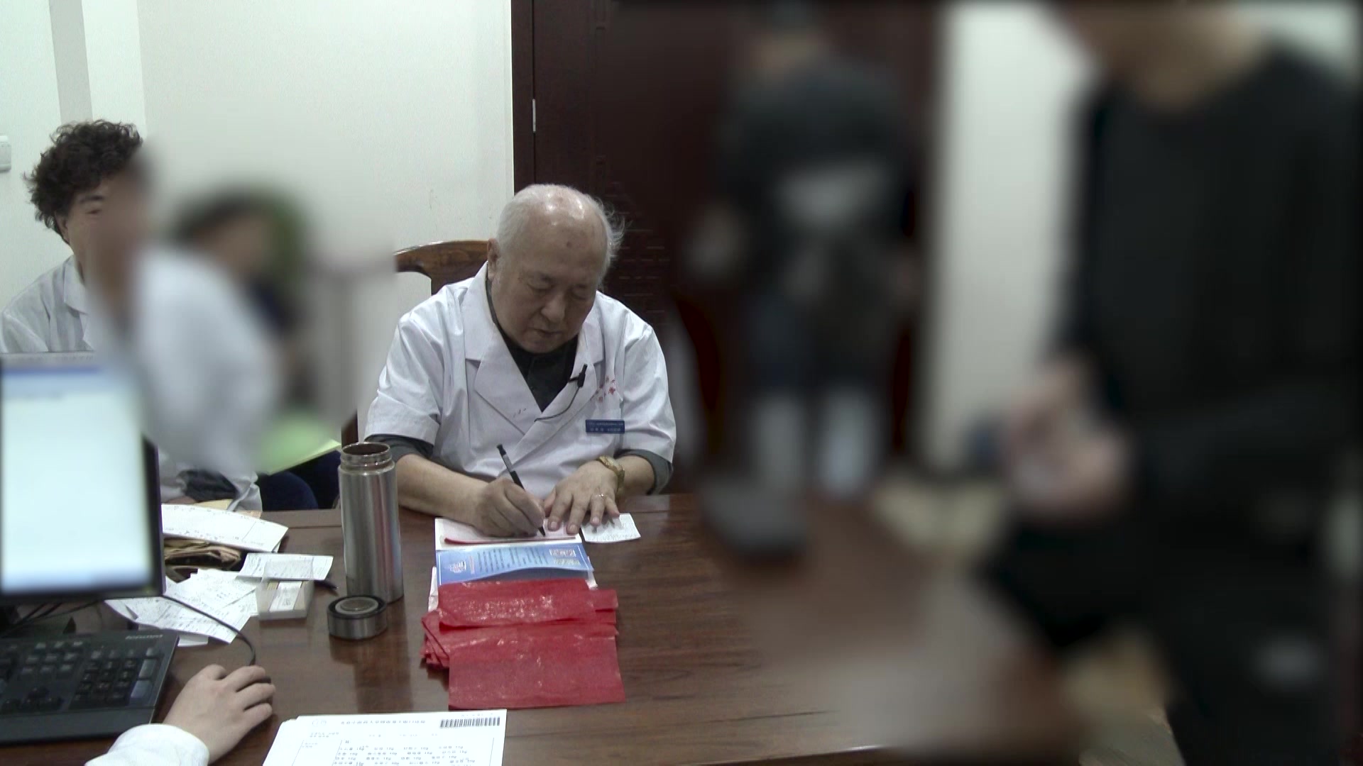 湿淤化热扰神：30岁男性失眠备孕的清热利湿法