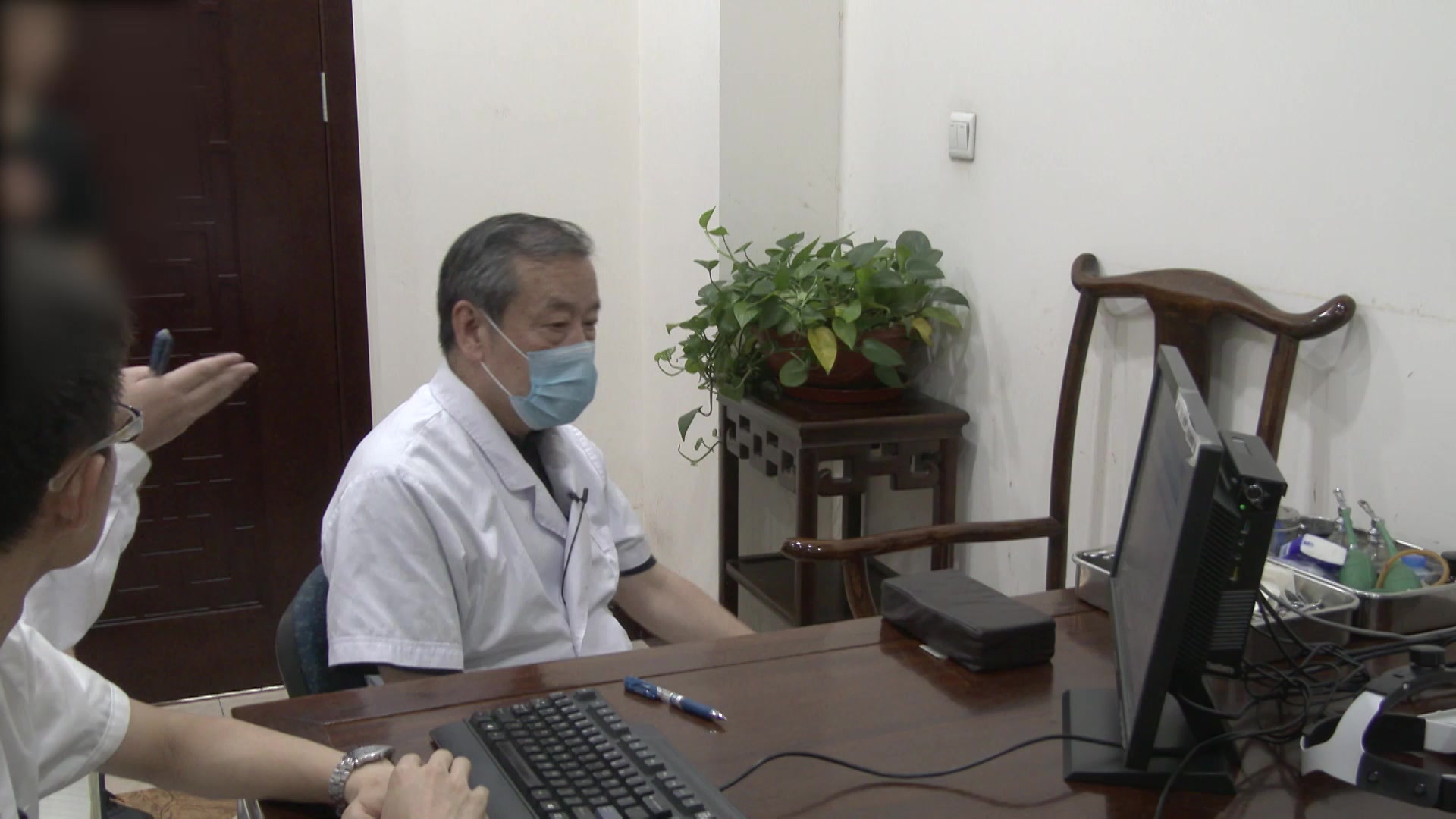脾肺气虚痰湿内蕴：15岁男生鼻鼽病的手术建议与苍耳子散加减治疗