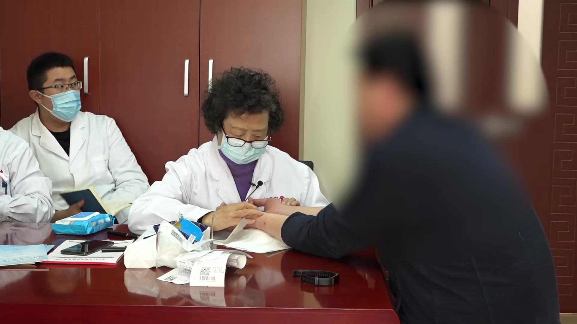脾虚痰湿：44岁男性尿黄多痰伴肥胖打鼾的化痰调脂法