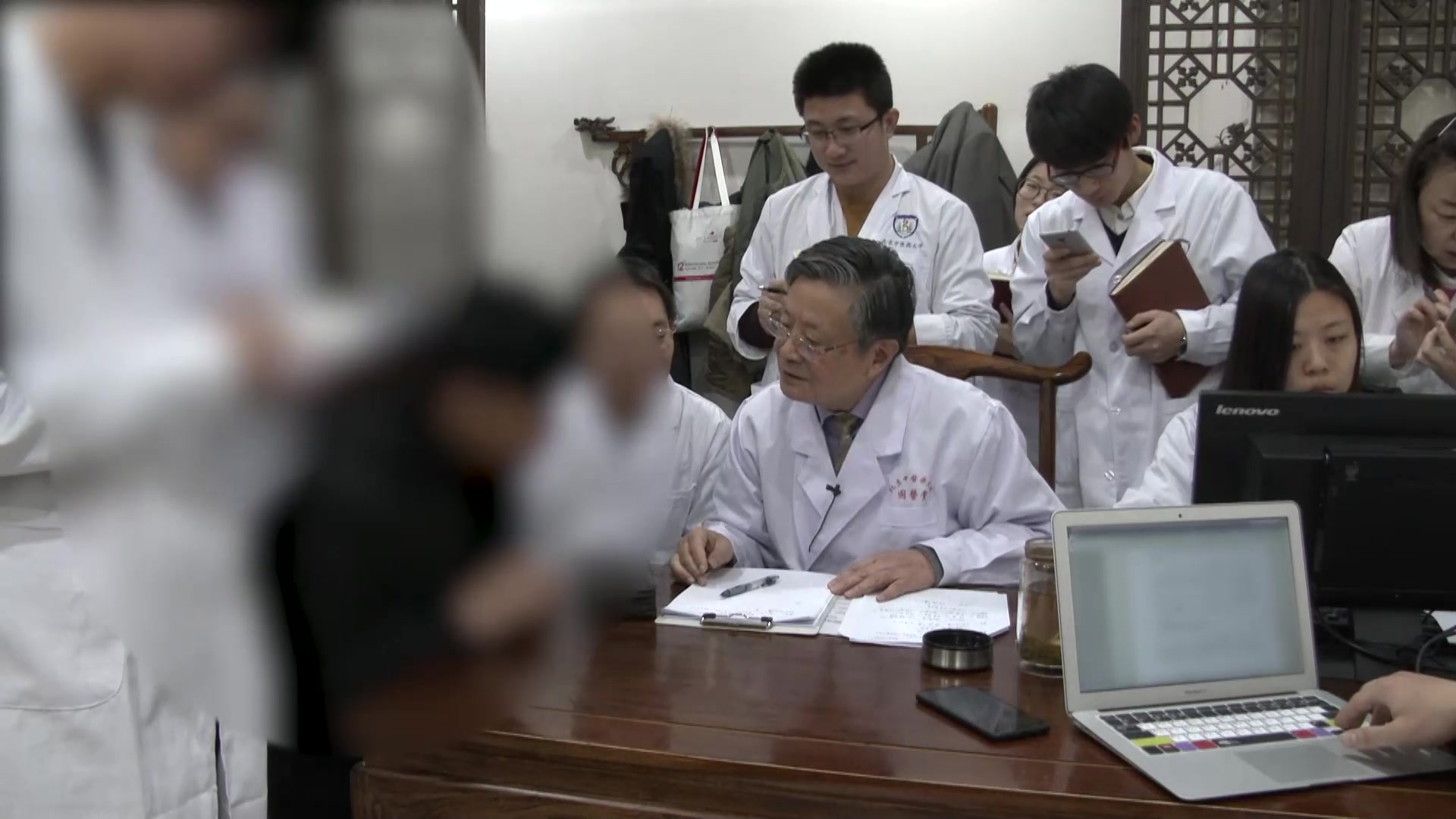 肺胃湿热：27岁男性痤疮反复的清利湿热与饮食调护
