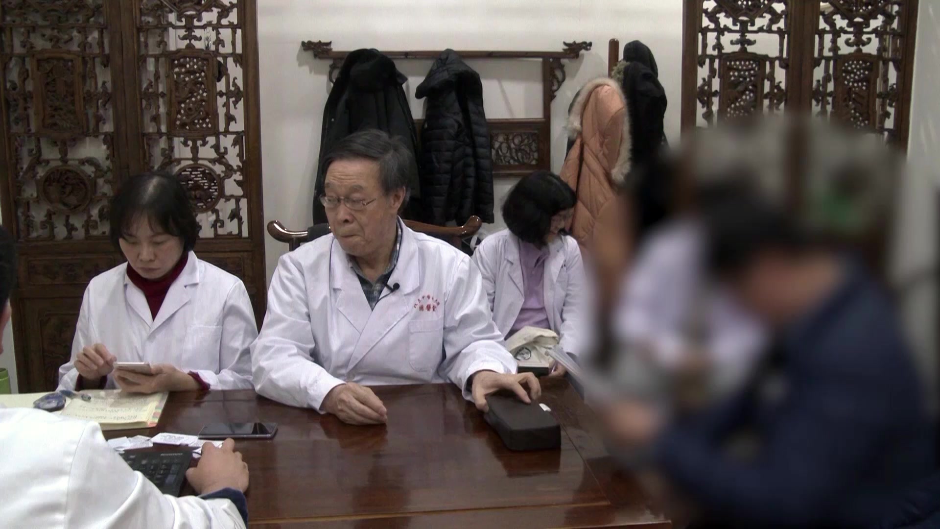 痰湿内阻湿热蕴结：34岁男性代谢综合征伴蛋白尿高血压的清热利湿法