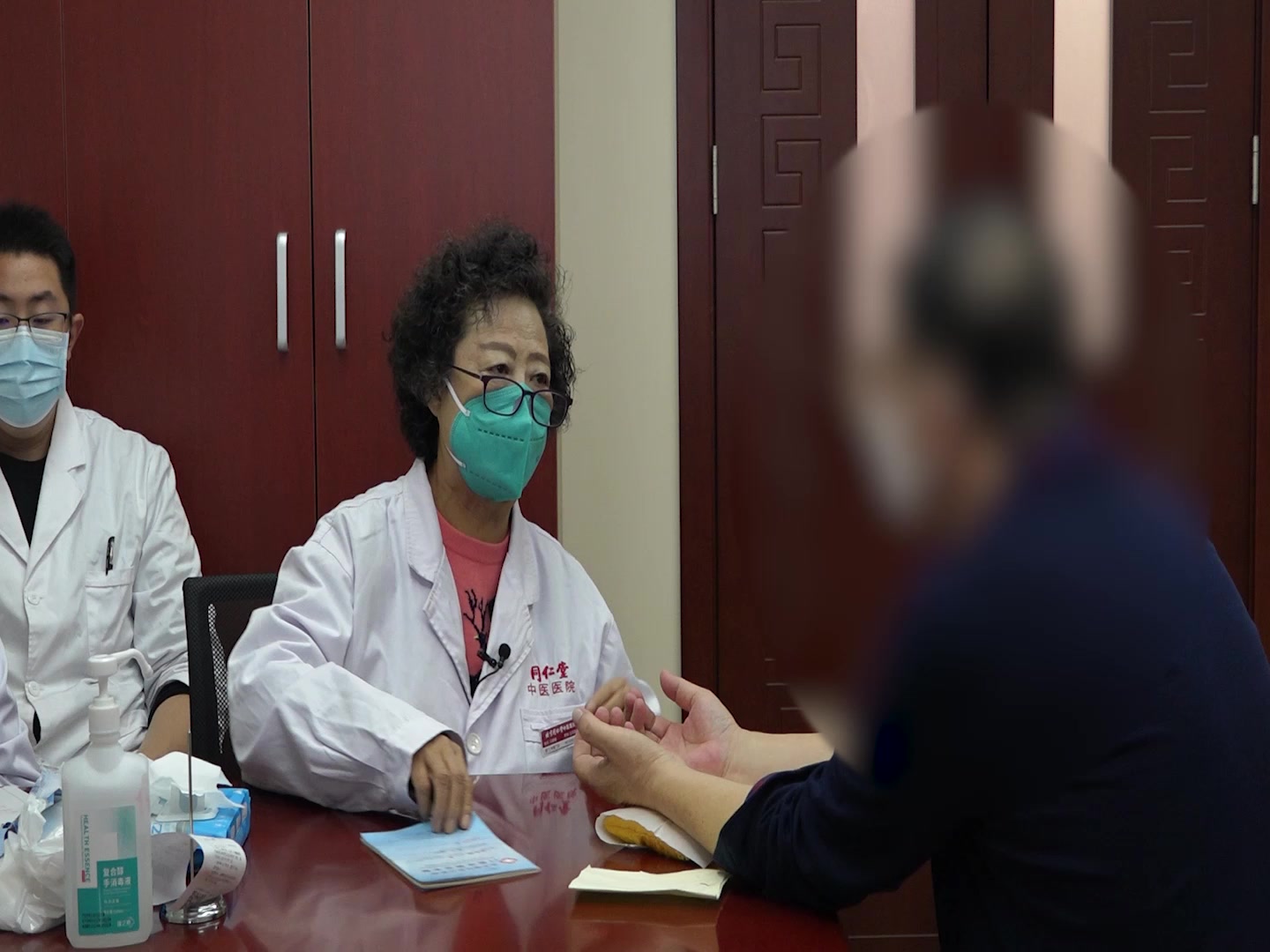 气虚痰阻肝郁气滞：69岁冠心病患者头胀失眠的益气化痰解郁法