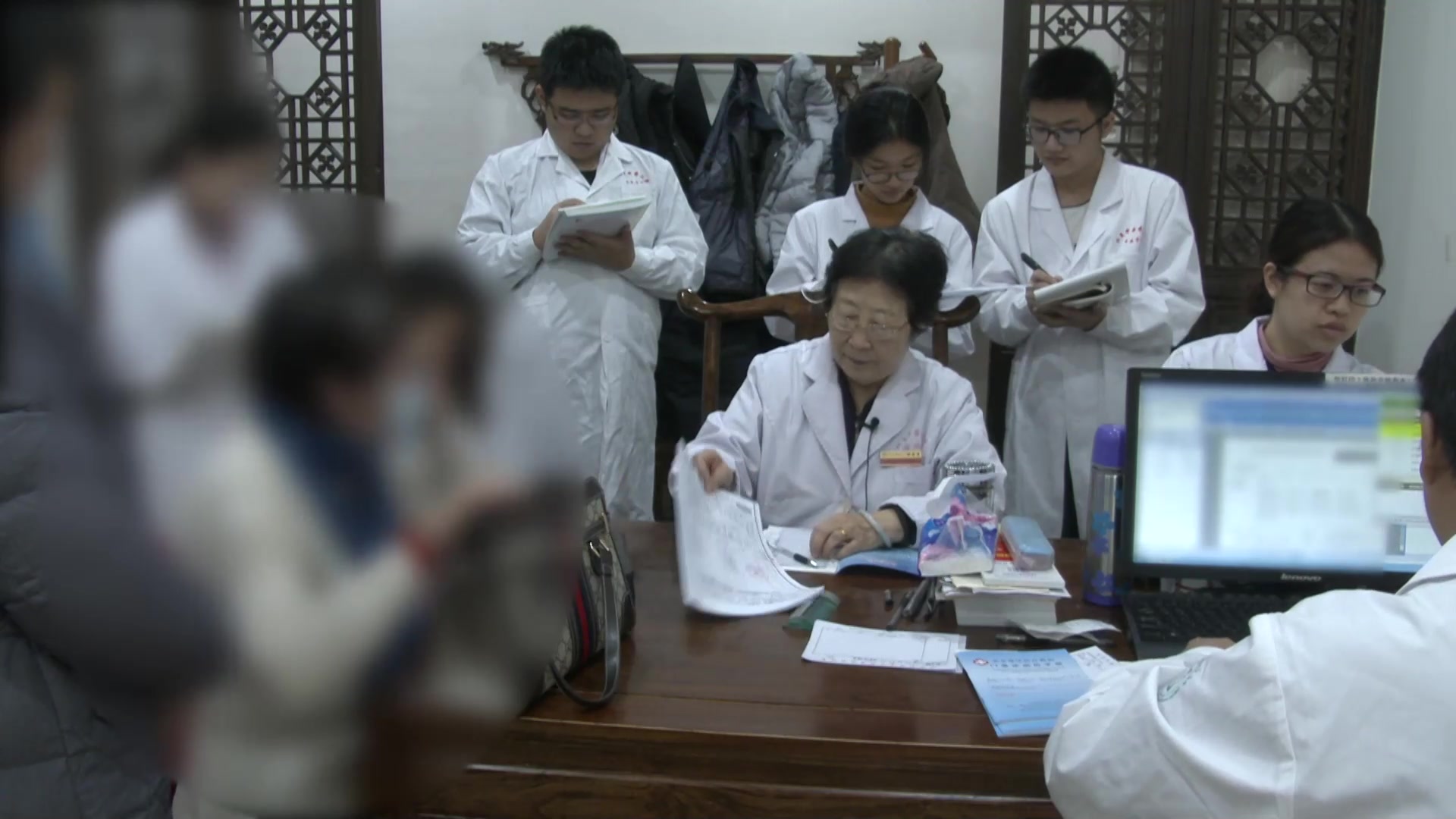 气虚血瘀湿阻：46岁子宫全切术后腹痛便溏的健脾化湿祛瘀法
