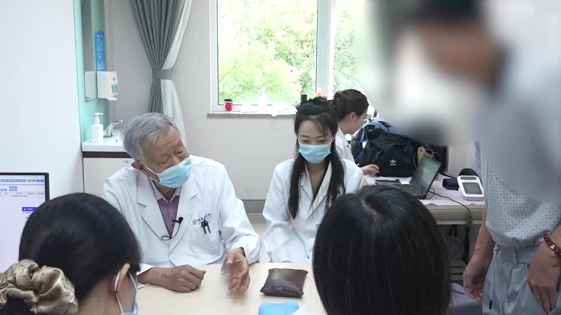 大气下陷瘀血阻络：61岁帕金森冠心病患者头晕晕厥的升陷祛瘀法
