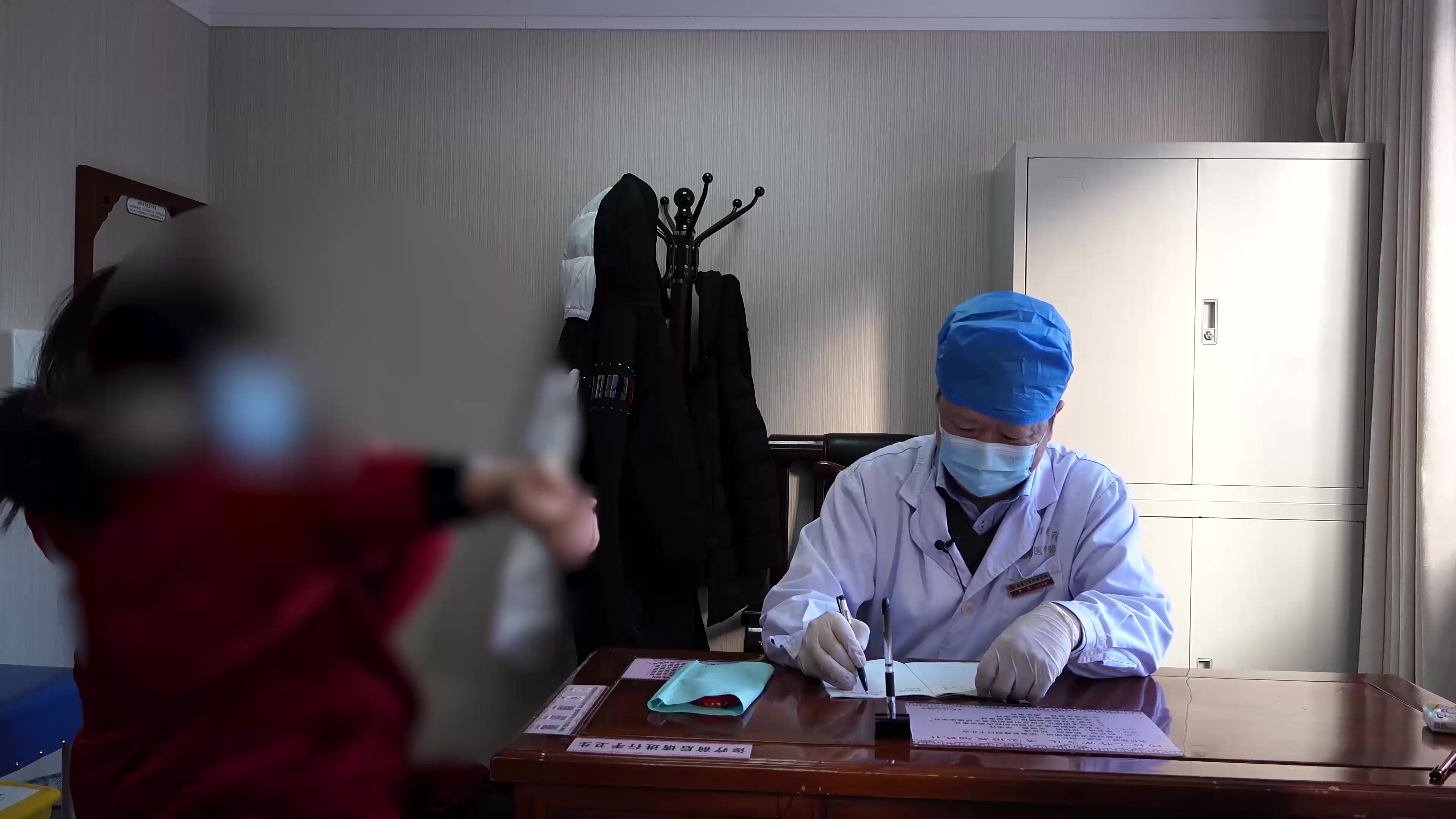 肝郁脾虚证：25岁女性情绪抑郁伴疲乏的疏肝健脾法