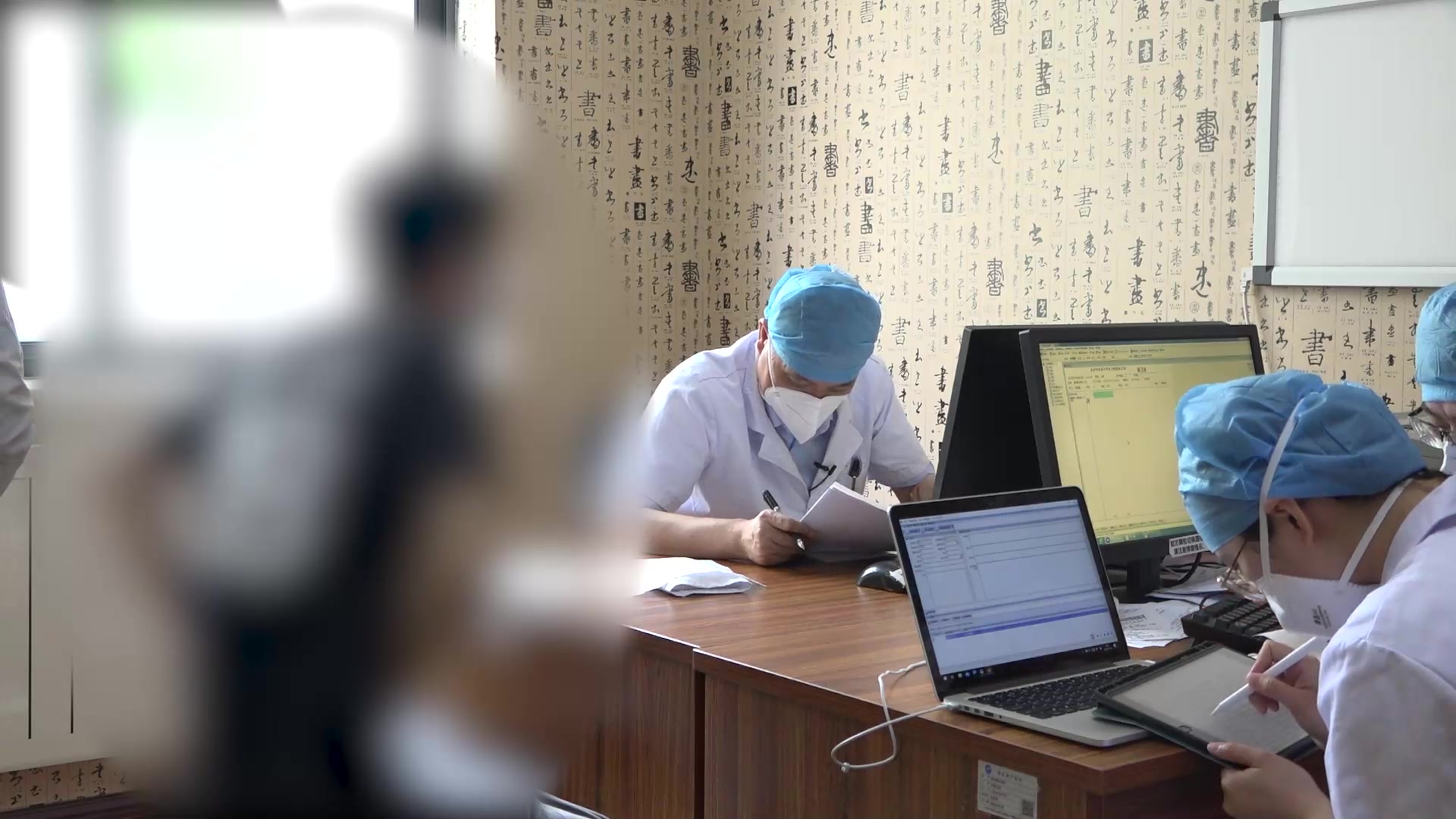 寒热错杂湿热瘀阻：23岁男性溃疡性结肠炎反复大便不成形之续方巩固