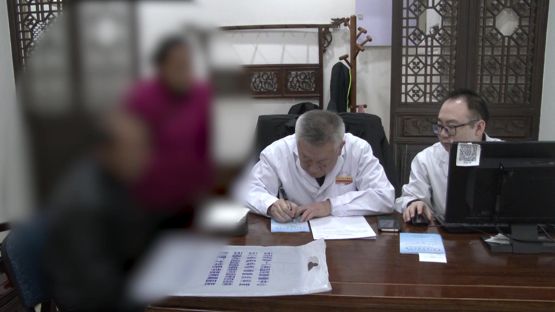 痰瘀互结气阴两虚：69岁男性双肺结节伴耳鸣便秘的中药辨治
