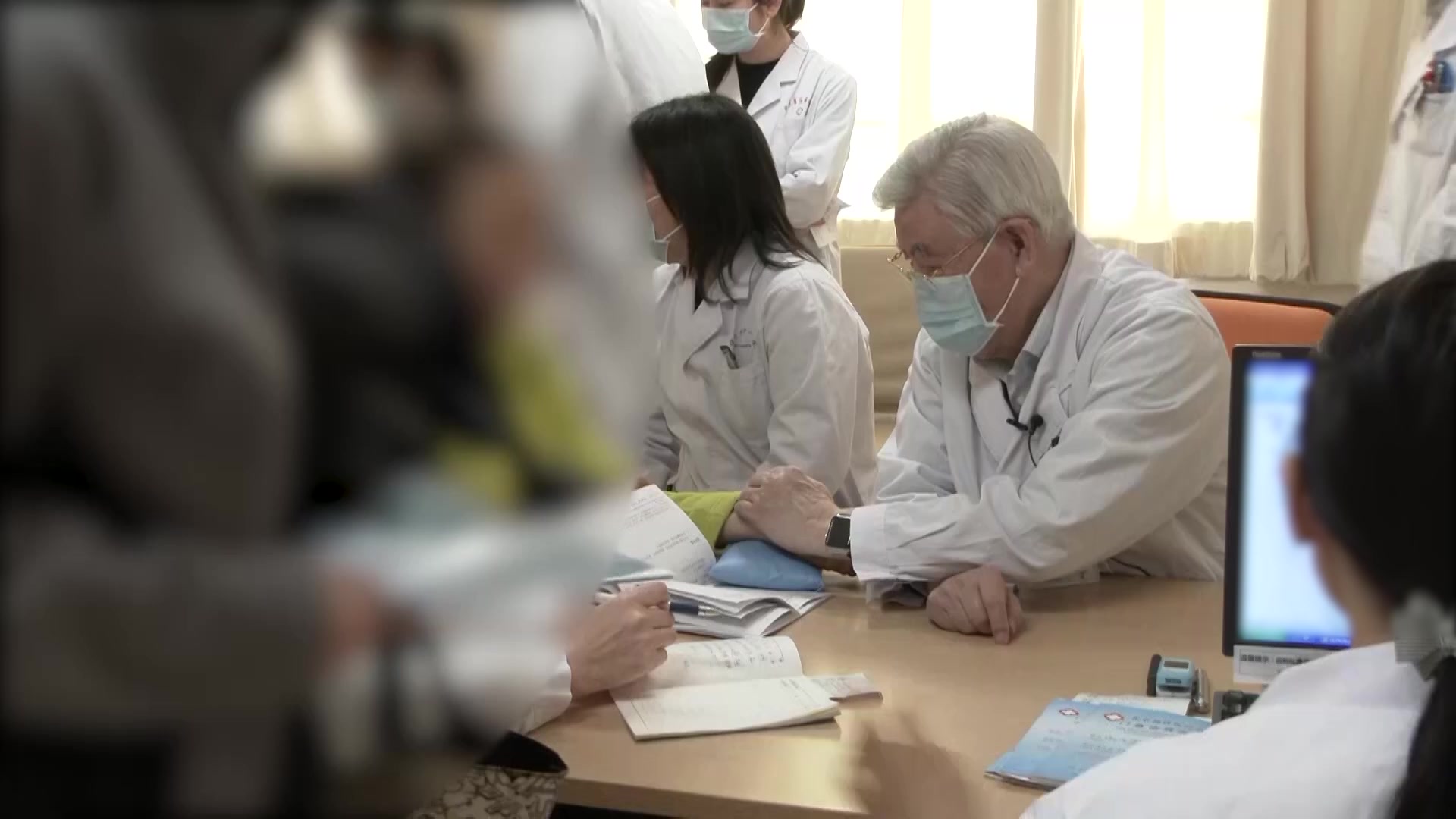 气阴两伤痰瘀互结：44岁女性右肺癌术后咳嗽胸闷伴月经不调的益气养阴化痰祛瘀法