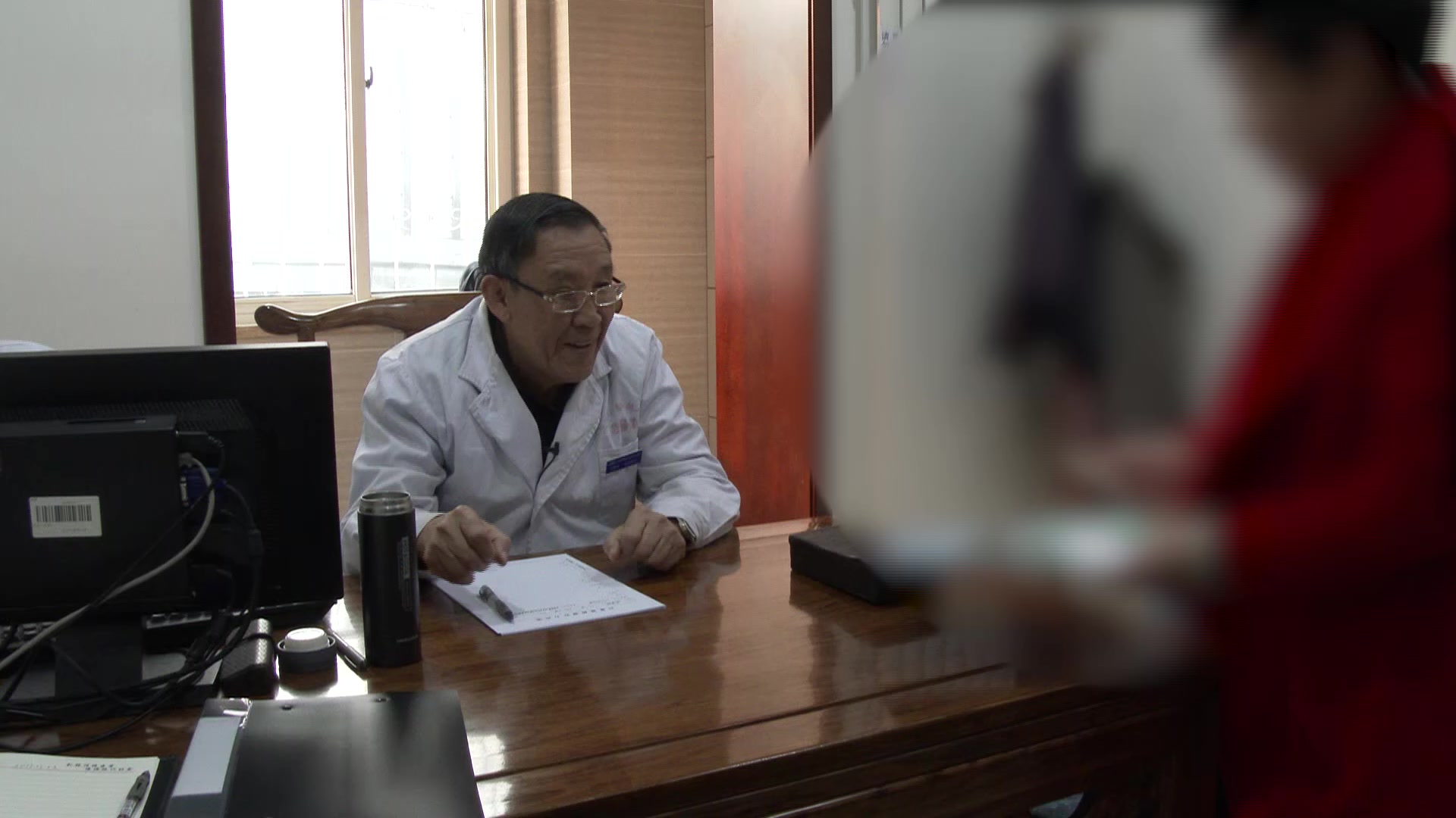 肝郁脾虚风邪外袭：51岁女性视物模糊头痛的疏肝祛风法