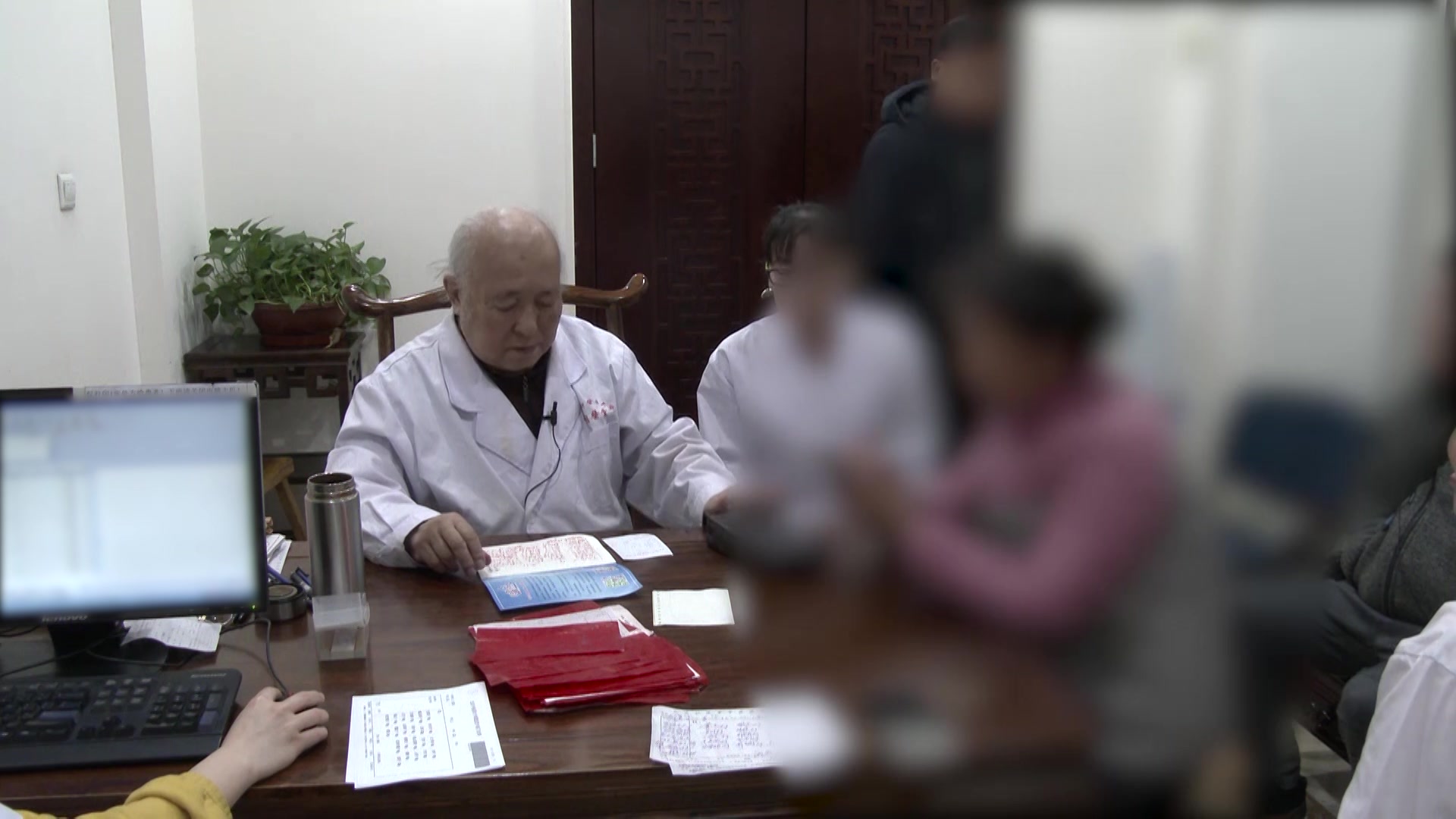 痰热伤络：63岁女性痰中带血1年余的清热化痰止血法