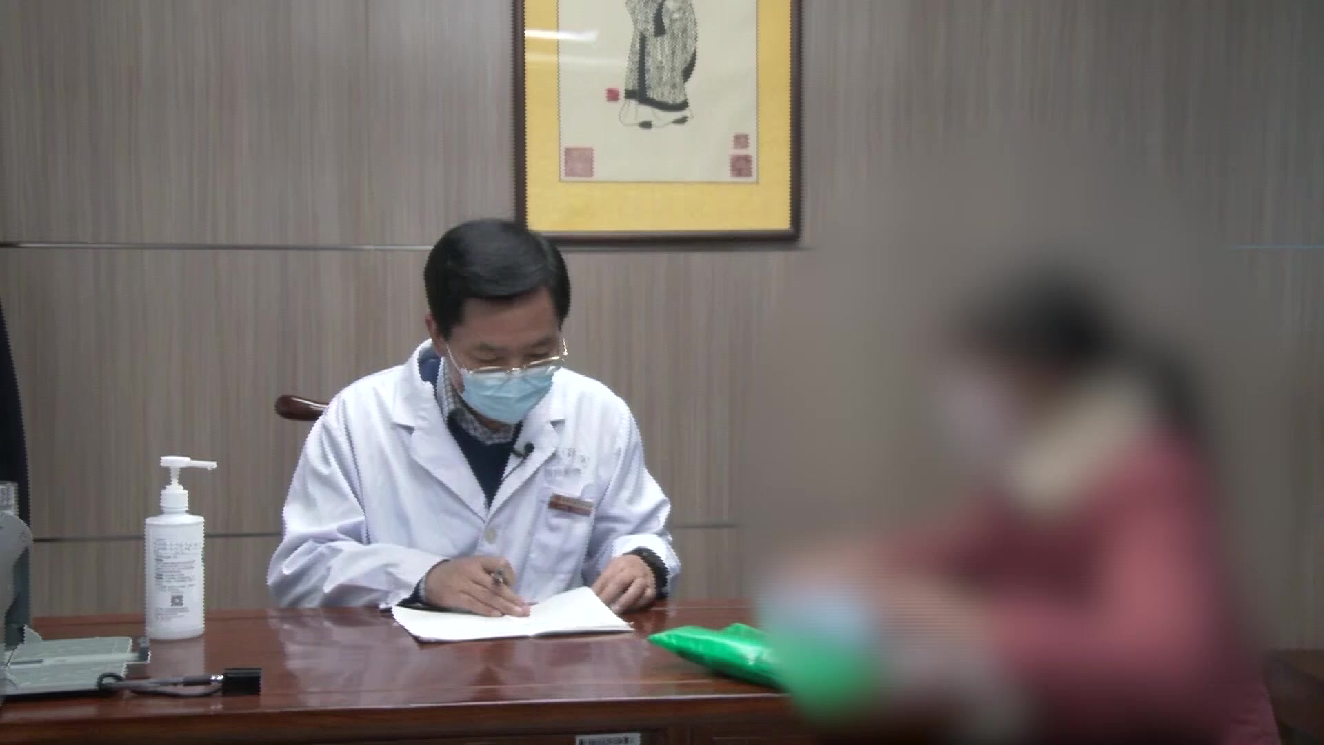 痰热蕴肺腑气不畅：56岁肺癌患者痰多上火大便难解的清肺化痰法