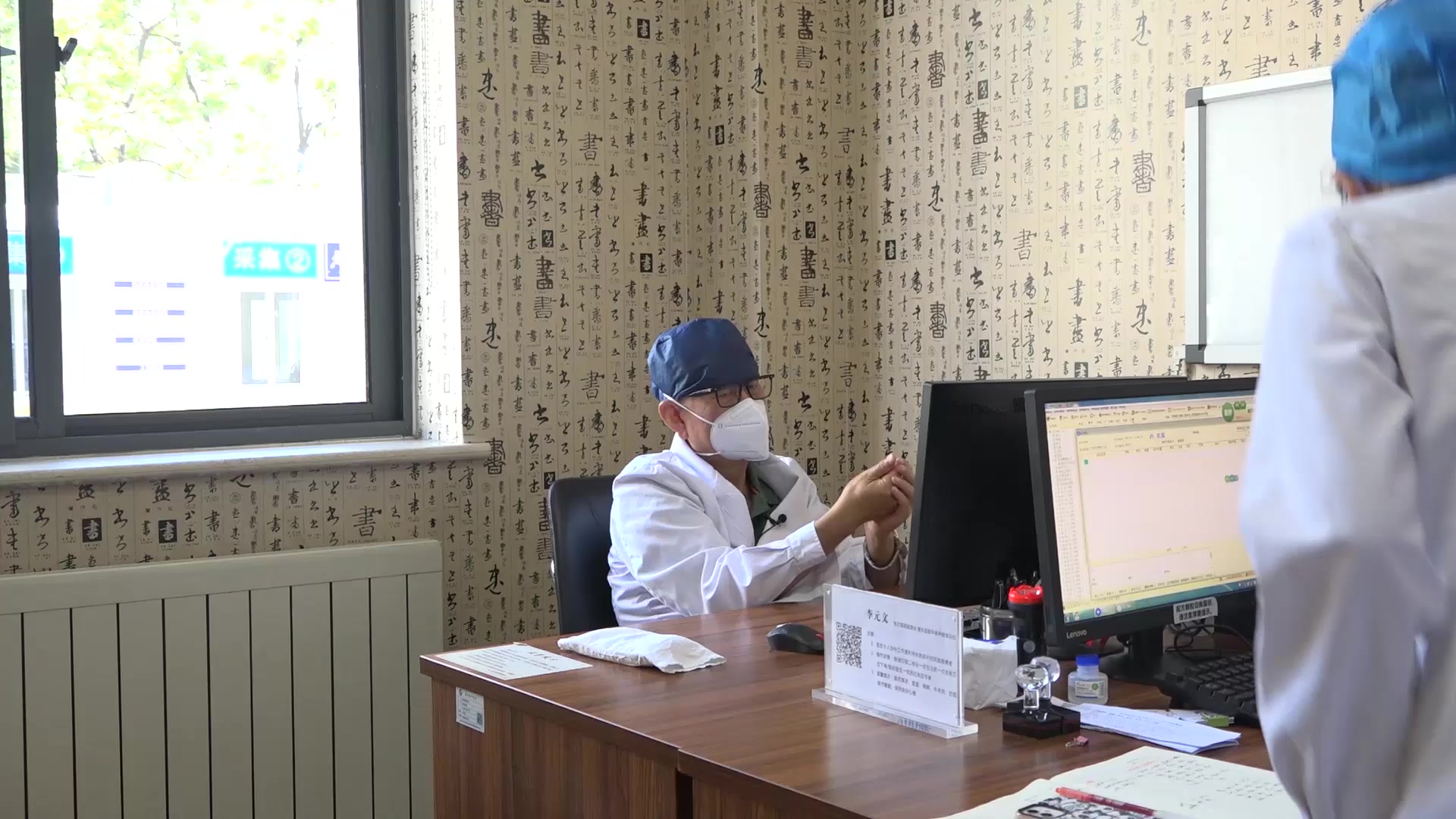 脾虚湿热痰瘀互结：24岁男性痤疮毛囊炎十年之清热利湿健脾散结法