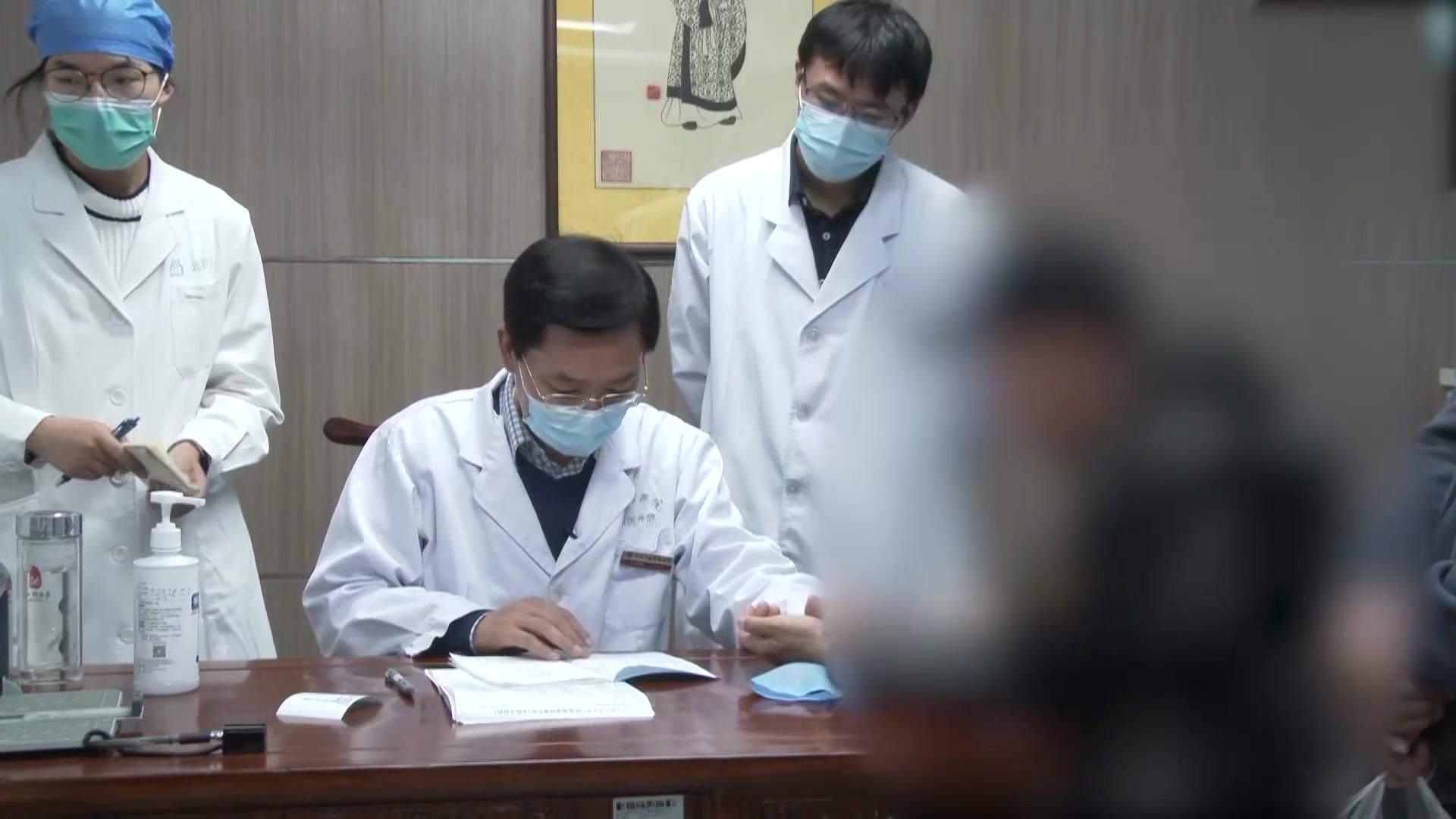 症状鉴别：53岁男高血压肾病便秘怕冷乏力的甲减排查与心理疏导