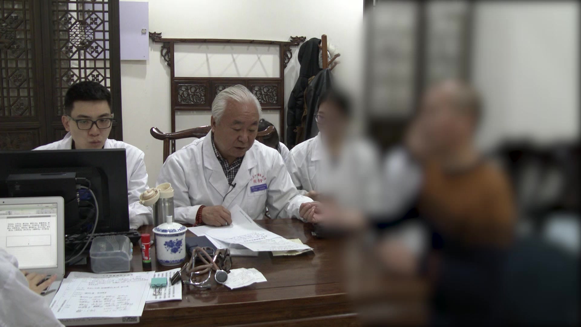 肝胆湿热：40岁男性纳差乏力伴性功能减退的清利湿热加减治疗