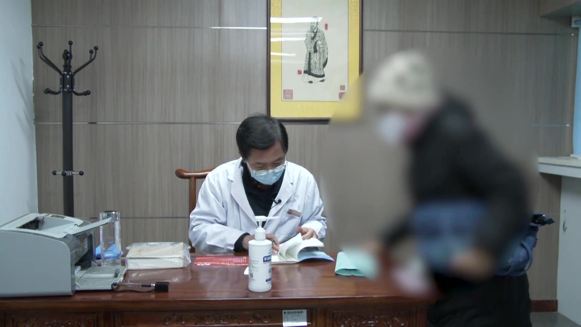 脾肾亏虚湿浊内阻：69岁膜性肾病低蛋白血症的大剂量黄芪补气升阳法