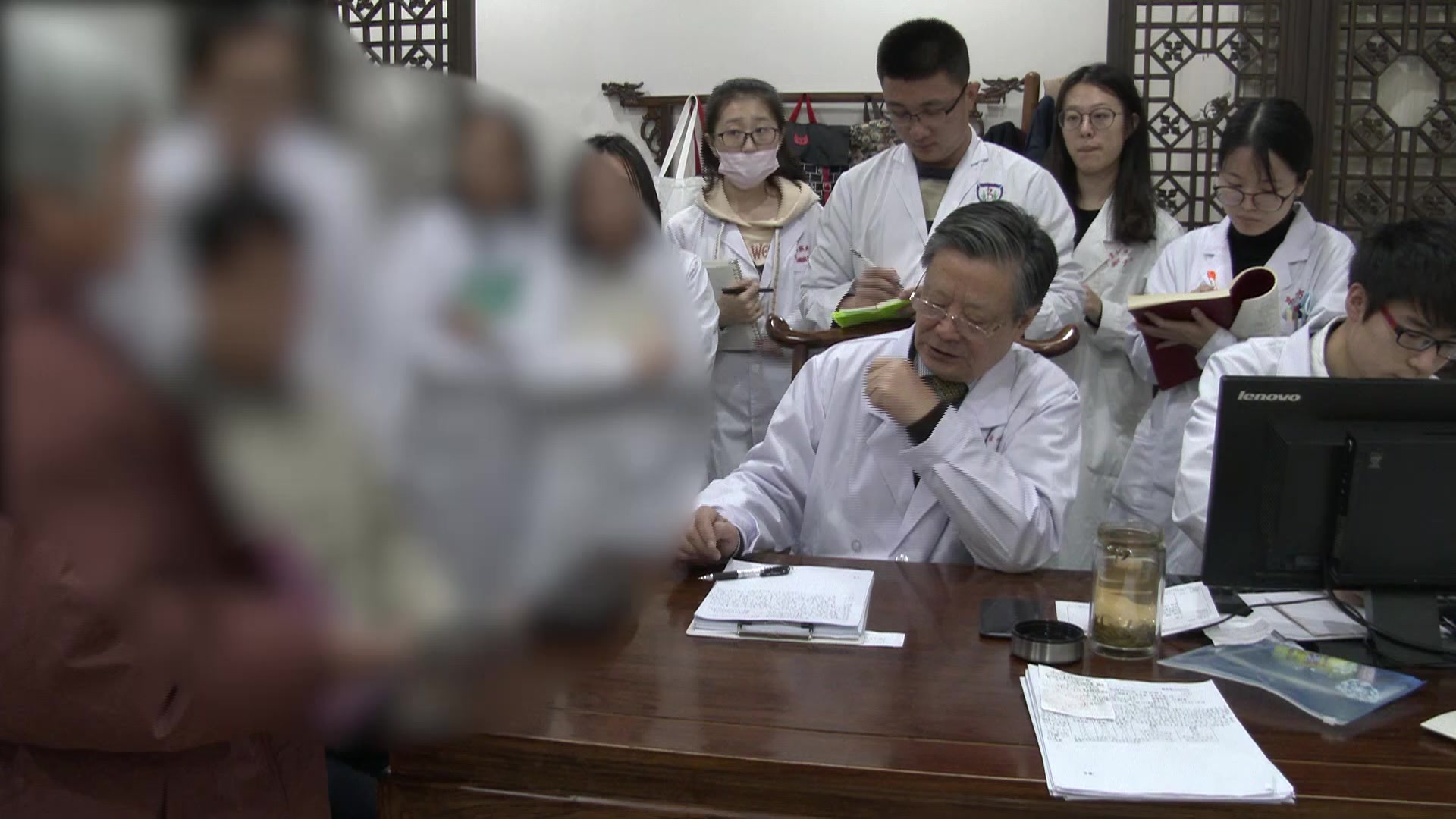 痰热扰心阴阳失调：30岁抑郁患者昼夜颠倒的分时用药调治
