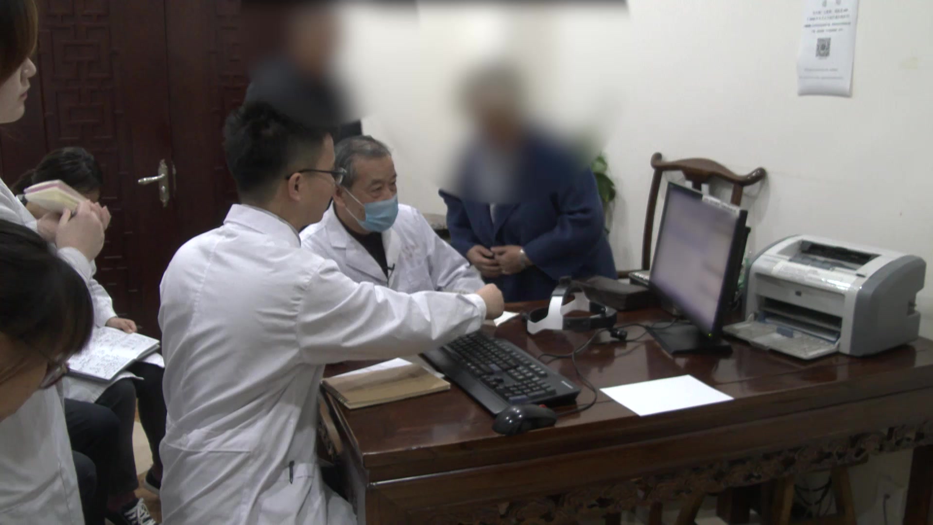 肝郁化火阴血不足：64岁女失眠三十余年耳鸣半年疏肝清热安神法