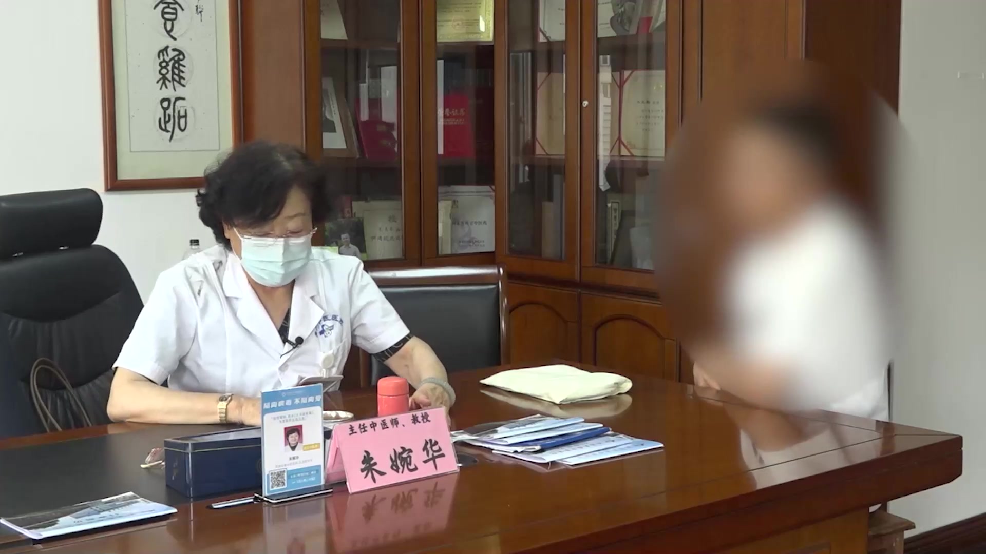 肝强脾弱：26岁男性强直性脊柱炎腰骶僵痛的丸药缓图法