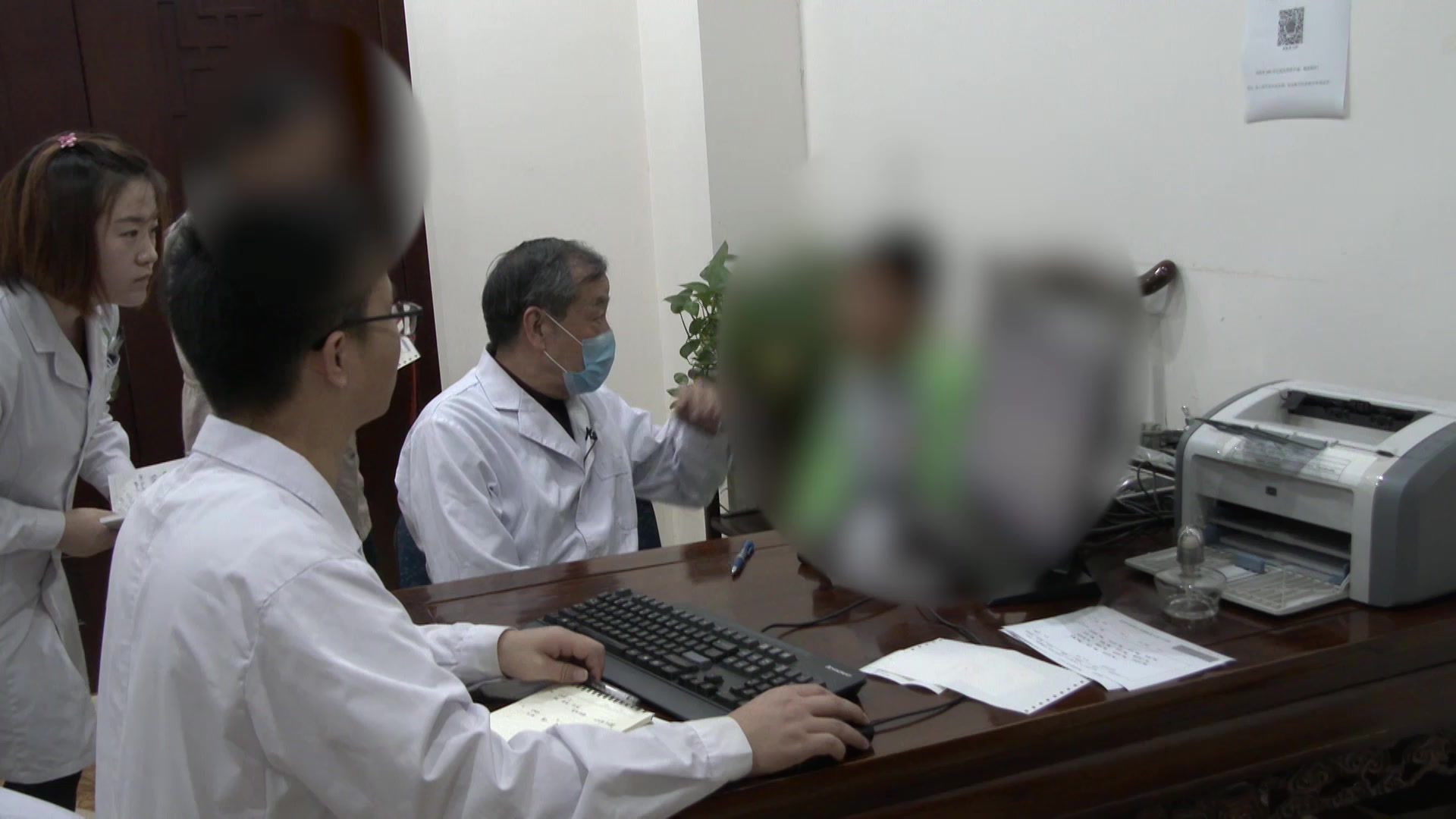 风邪犯肺肺窍不利：儿童晨起喷嚏3年的苍耳子散加减治验