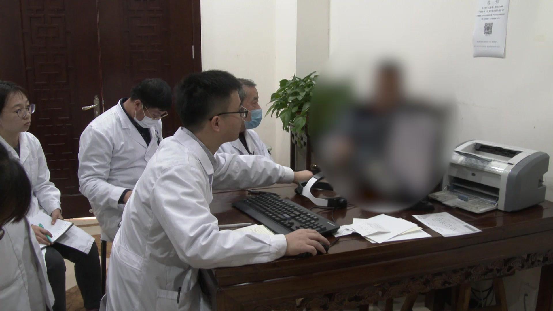 肝郁脾虚肾精亏虚：47岁男性神经性耳聋耳鸣的通气散合补肾开窍法