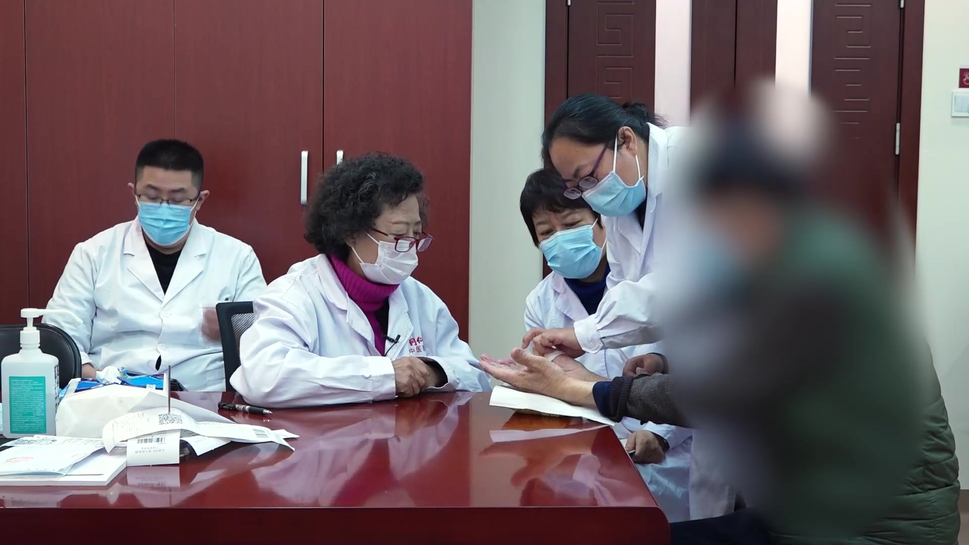 脾肾亏虚湿热瘀阻：89岁糖尿病肾病纳差便秘的益气养血通腑法