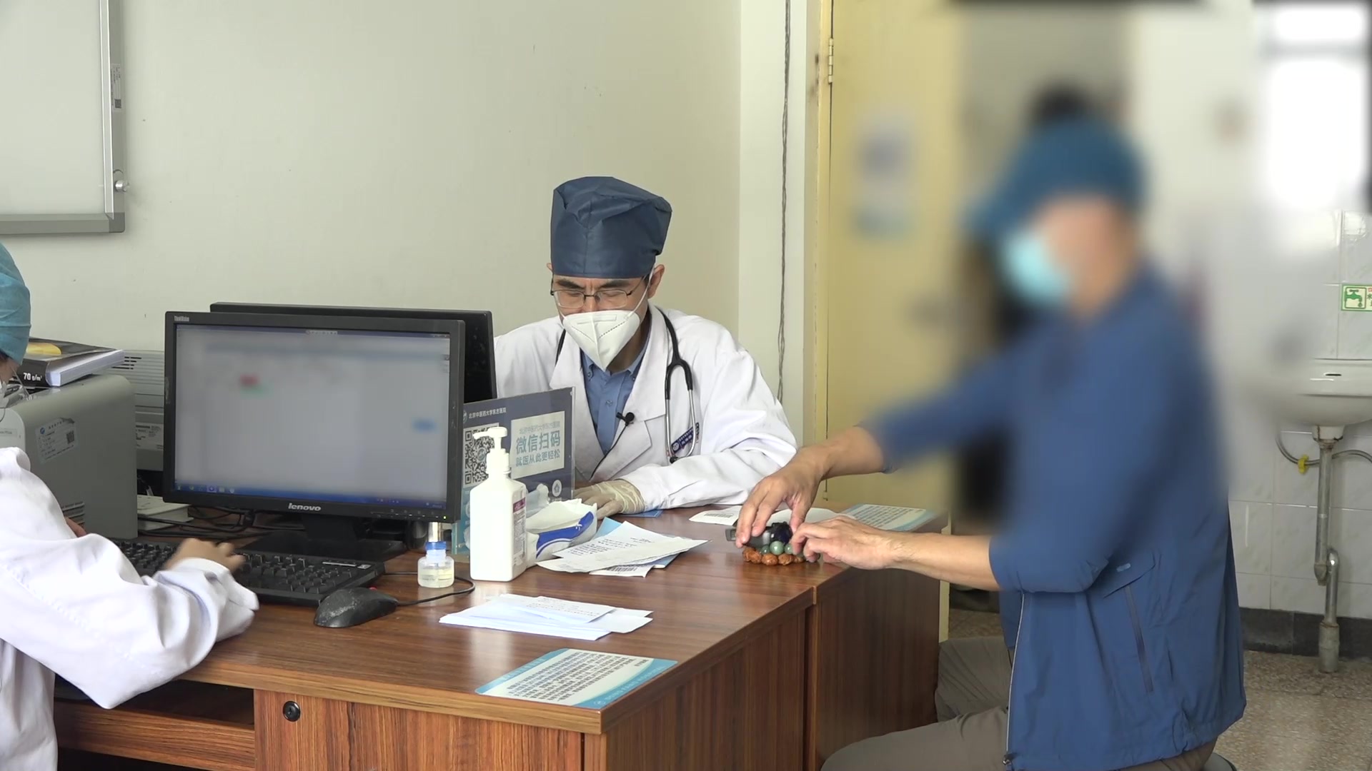 阴虚内热心神不宁：44岁男性心悸胸闷伴手足发麻的滋阴安神法